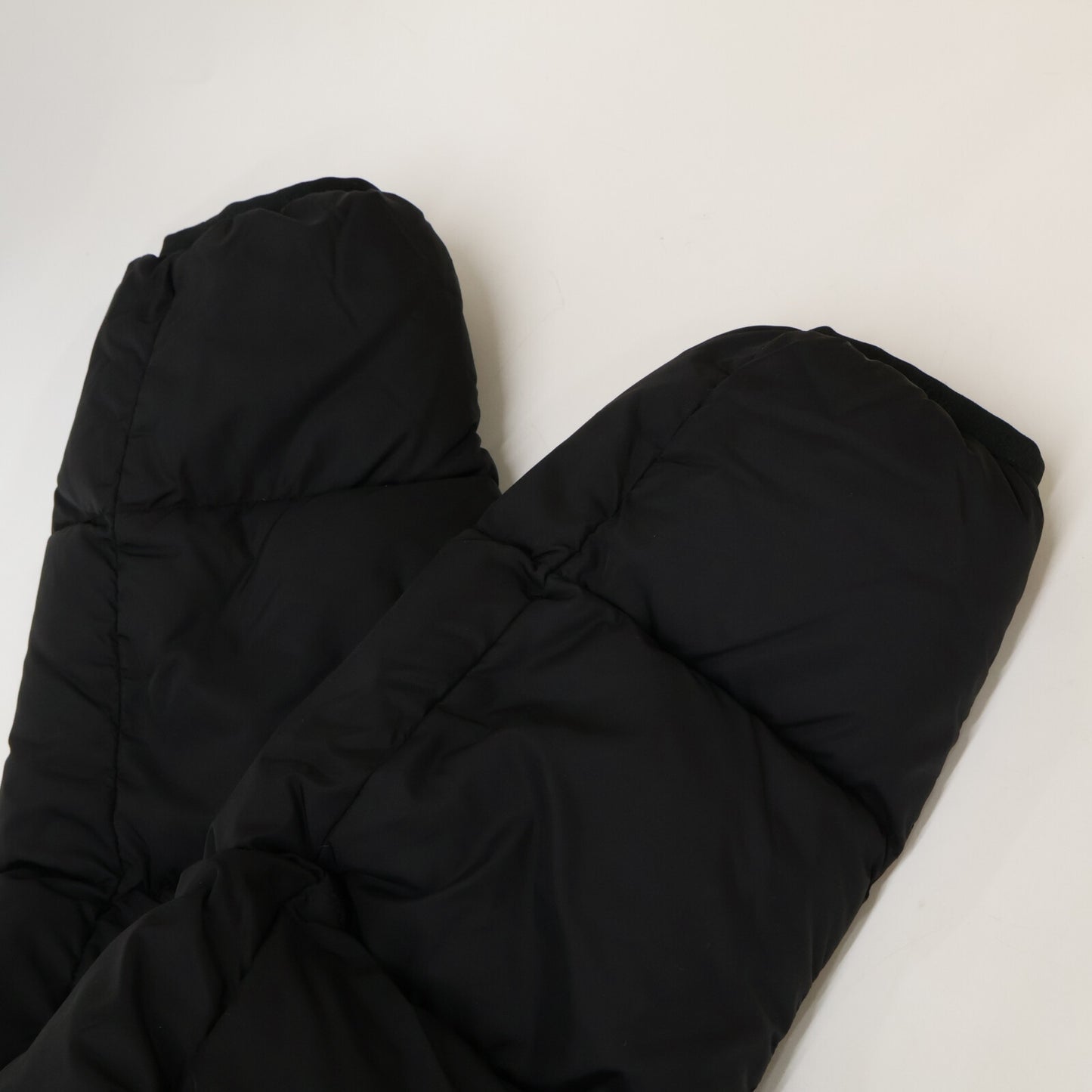 MONCLER モンクレール 【美品】MONTCLA モンクラ 内側ロゴ刺繍グログランテープ フーディダウンジャケット ジャケット