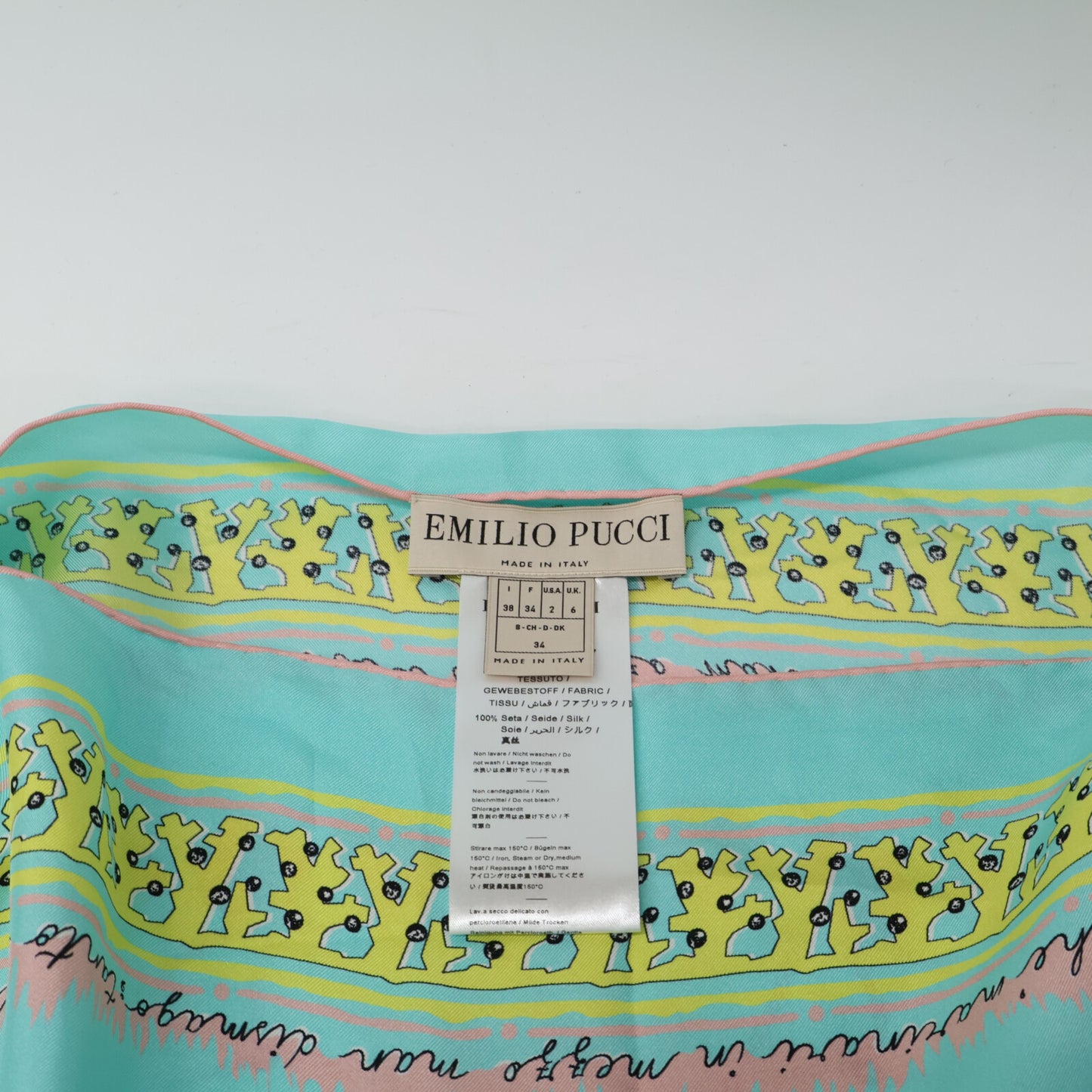 EMILIO PUCCI エミリオプッチ 【美品/国内正規】1HWL971 シェルプリント シルク100％ スカーフポンチョ ジャケット
