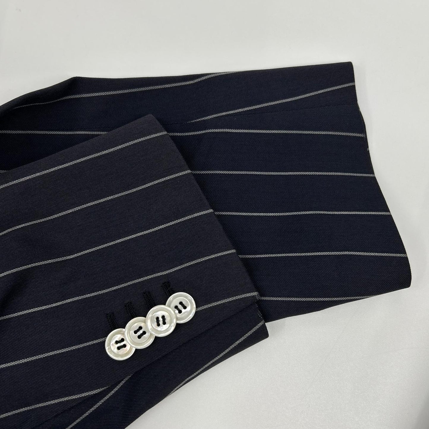 Ermenegildo Zegna エルメネジルドゼニア TRAVEL ネイビー ストライプ2Bジャケット ジャケット