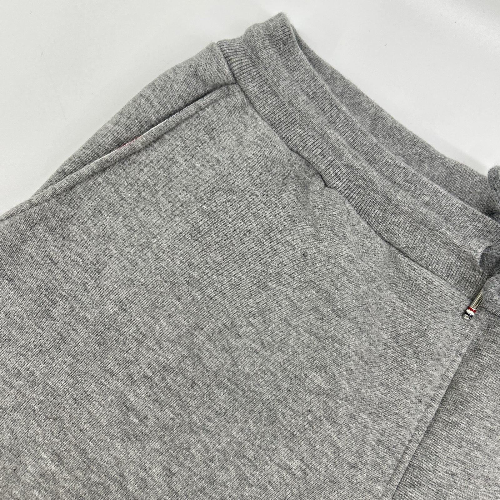 THOM BROWNE トムブラウン MJQ012H-00535068 4BAR クラシックスウェットショーツ ボトムス