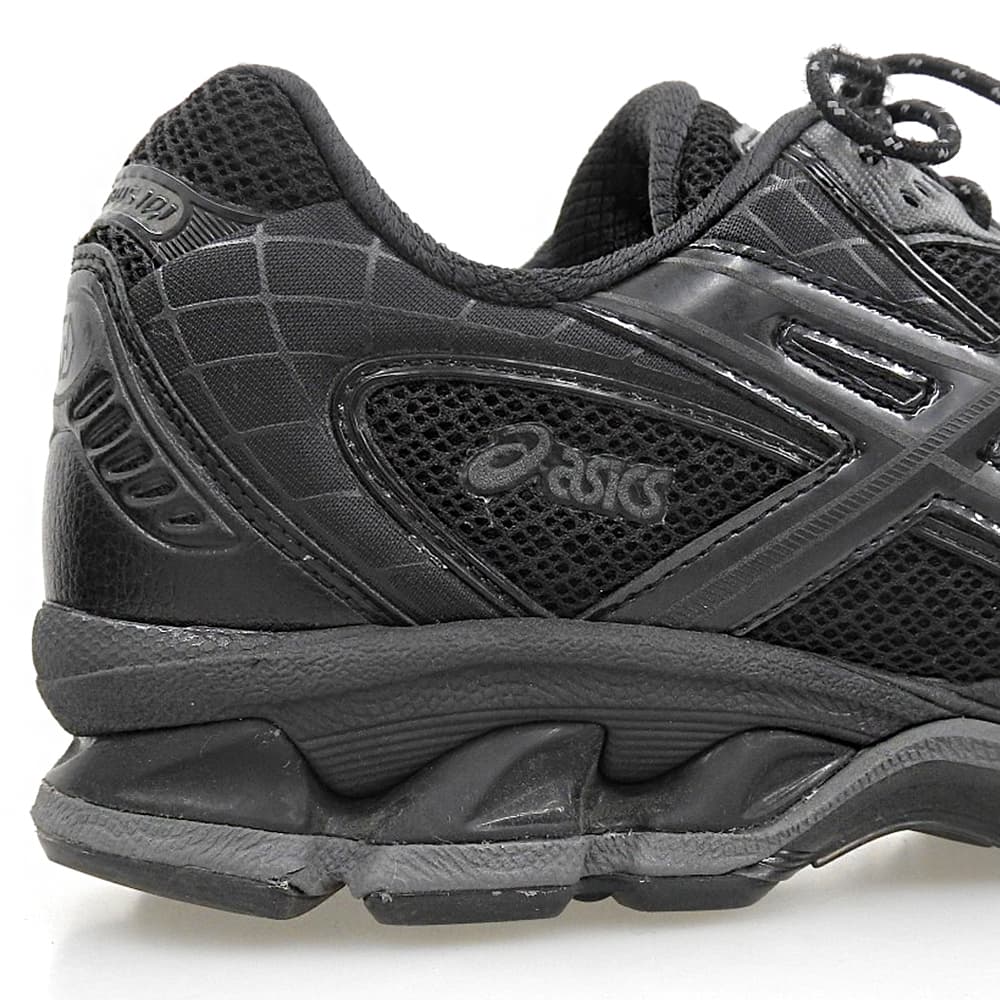 asics アシックス 美品 GEL-NIMBUS ゲル-ニンバス 10.1 スニーカー シューズ メンズ ブラック×グレー 29.0cm 1203A696-001 シューズ