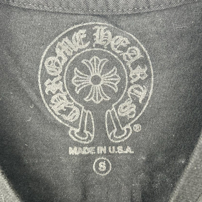 Chrome hearts クロムハーツ ブラック Osaka Scroll Label Logo Tee トップス