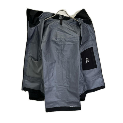 ARC'TERYX アークテリクス 26SS X00001028301 ブラック Beta SV Jacket ジャケット
