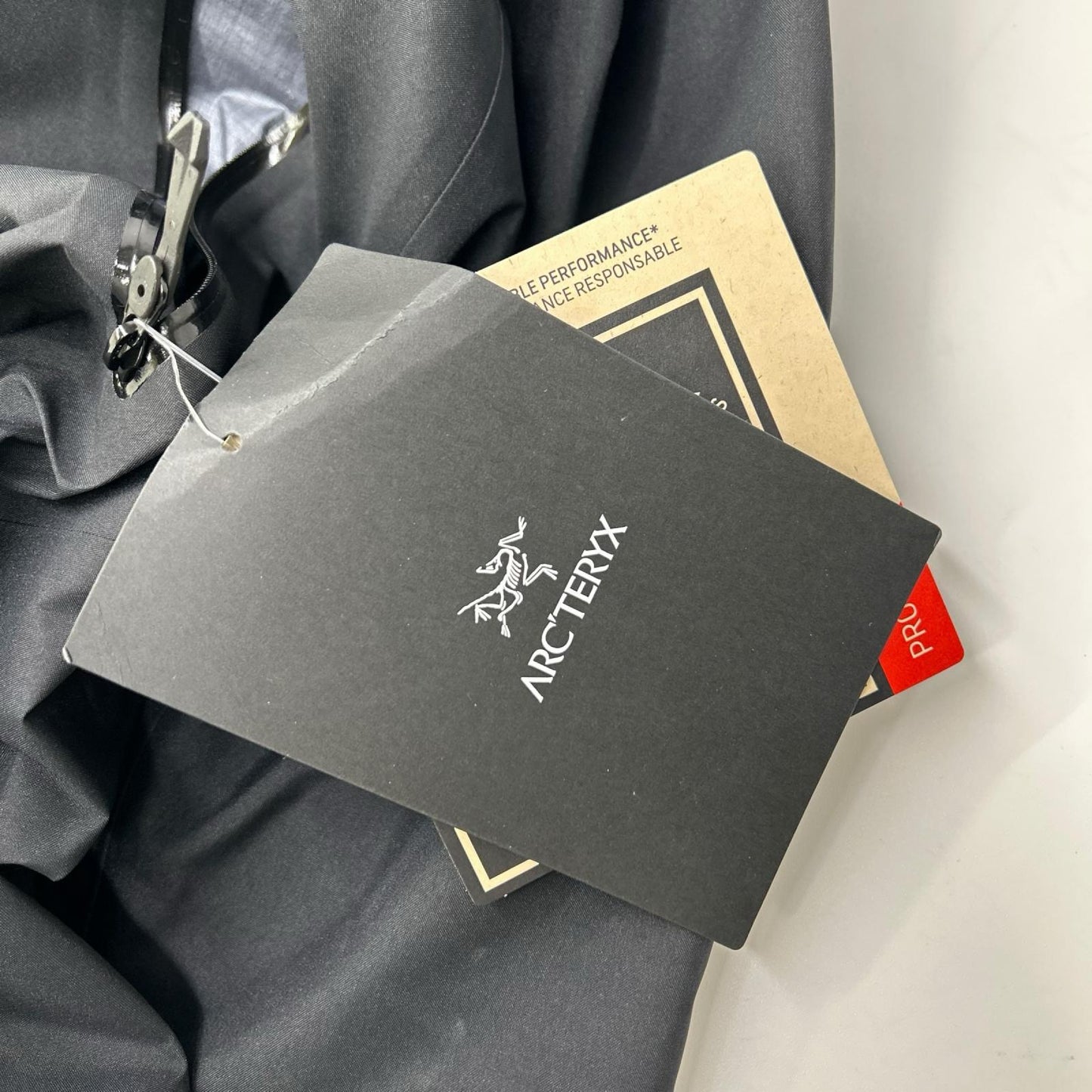 ARC'TERYX アークテリクス 26SS X00001028301 ブラック Beta SV Jacket ジャケット