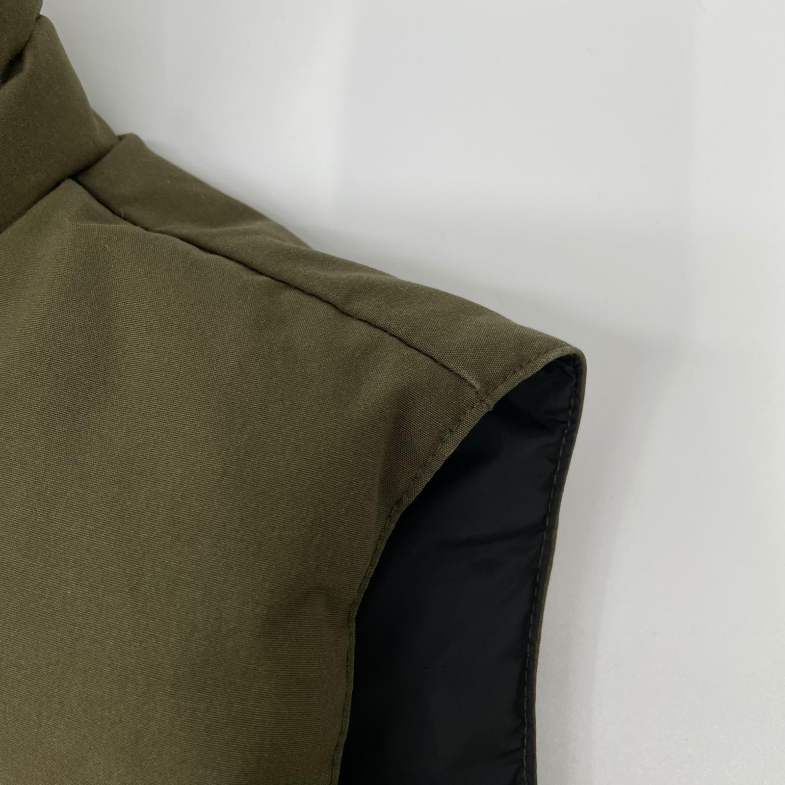 CANADA GOOSE カナダグース 2832L カーキ FREESTYLE VEST ダウンベスト ベスト