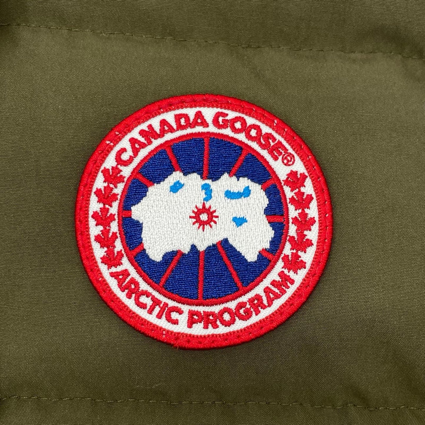 CANADA GOOSE カナダグース 2832L カーキ FREESTYLE VEST ダウンベスト ベスト