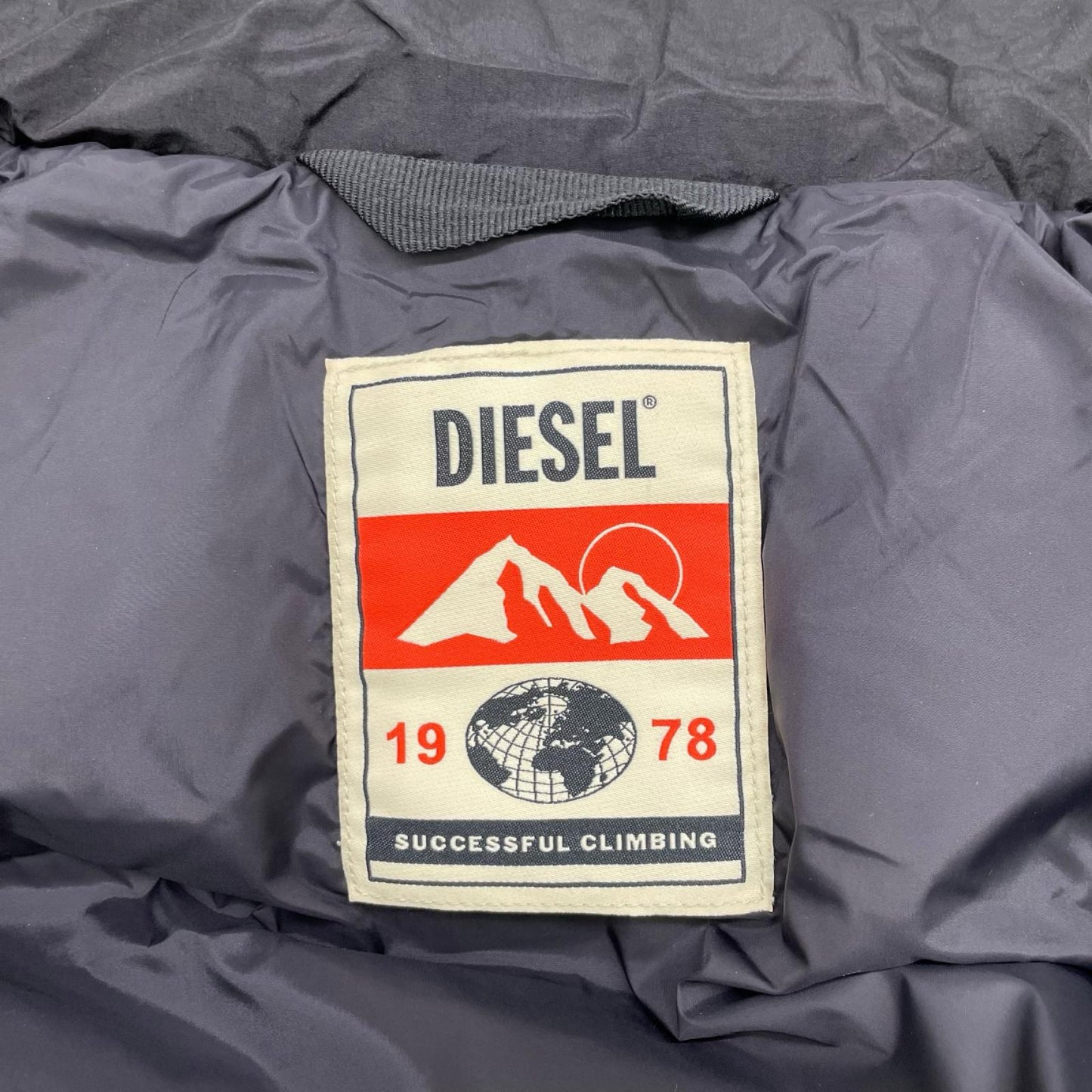 DIESEL ディーゼル A03739 ブラック ナイロン ダウンベスト ジャケット