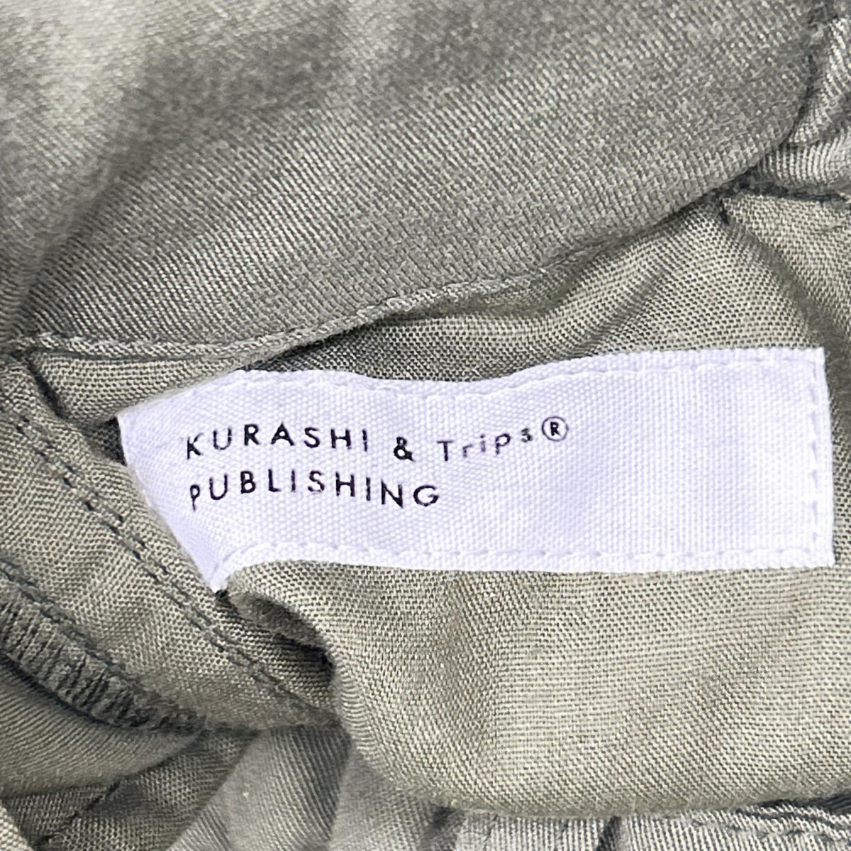 KURASHI&Trips PUBLISHING クラシアンドトリップスパブリッシング 903ー70904086 カーキ カーゴパンツ ボトムス