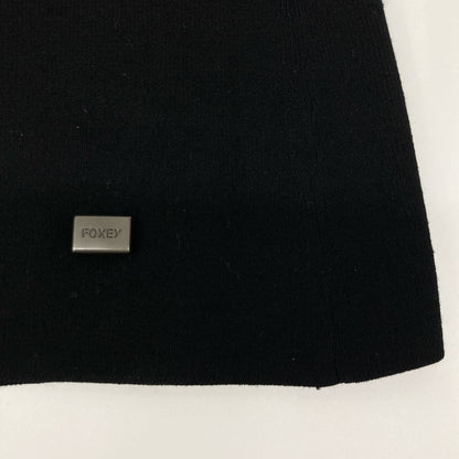 FOXEY BOUTIQUE フォクシーブティック 25559 SMYAZ16 ﾌﾞﾗｯｸ ﾉｰｽﾘｰﾌﾞ ﾌﾘﾙ ﾆｯﾄ トップス 38 レディース