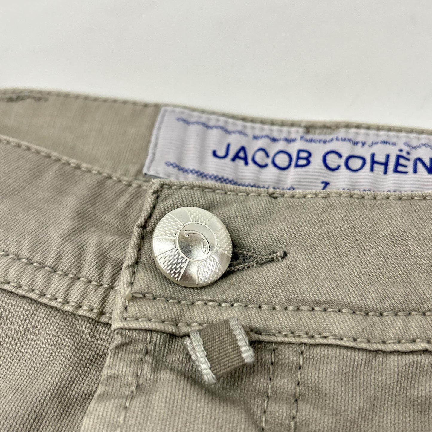 JACOB COHEN ヤコブコーエン J6613 COMF グレー ボタンフライ ハーフパンツ ボトムス