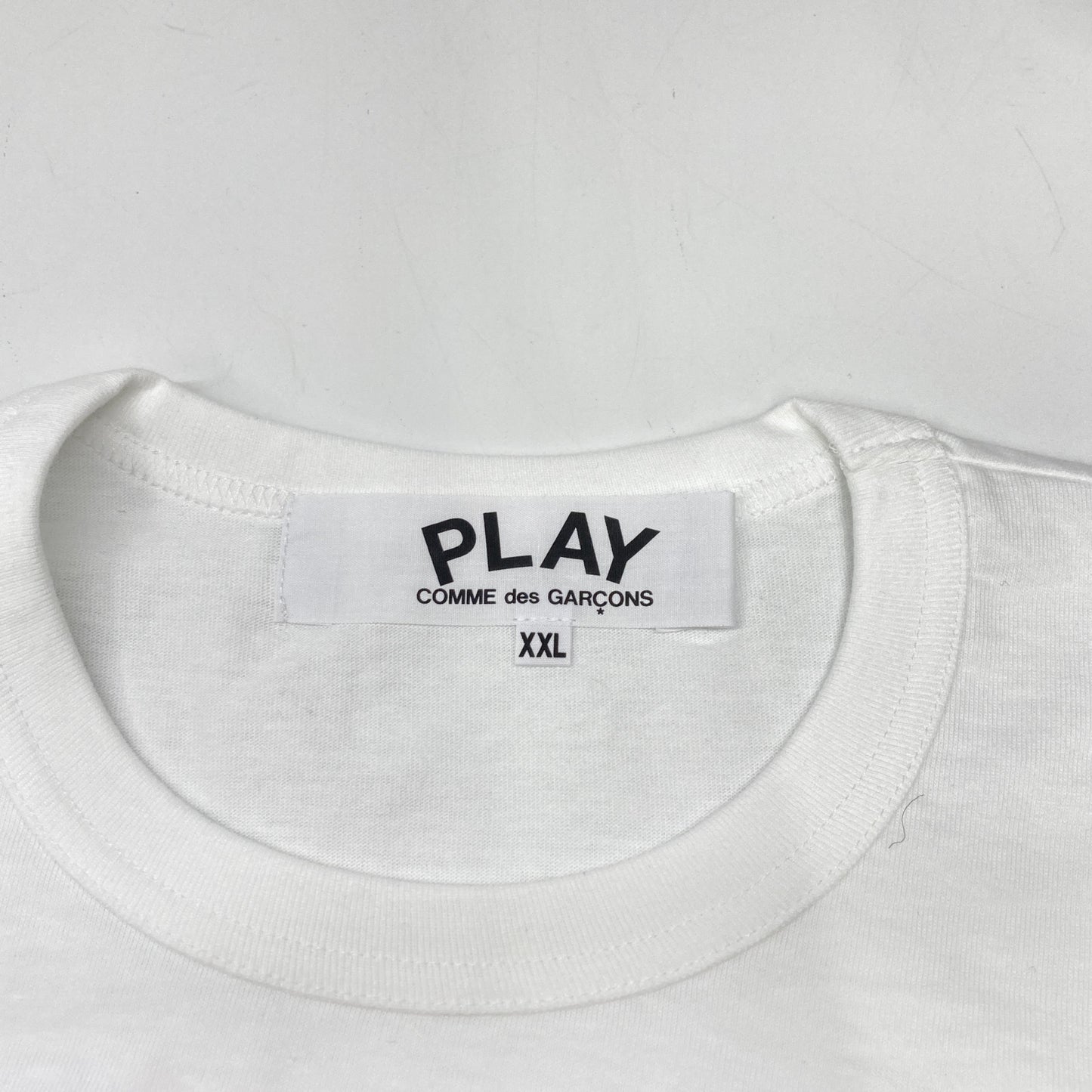 PLAYCOMMEdesGARCONS 川久保玲 PLAY系列 AZ-T106 白色 紫红双心 短袖T恤 上衣