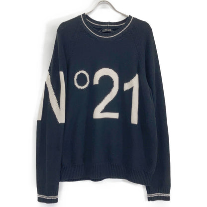 N゜21 ヌメロ ヴェントゥーノ 24年 ブラック ビッグロゴクルーネックニット 24SU-A015-7523-3496 トップス