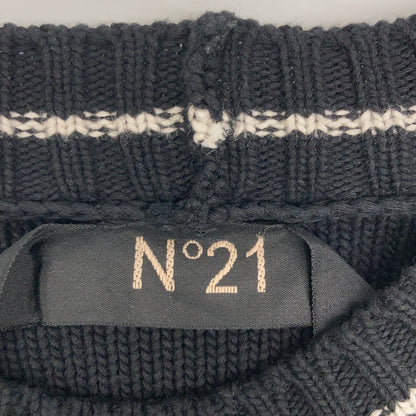 N゜21 ヌメロ ヴェントゥーノ 24年 ブラック ビッグロゴクルーネックニット 24SU-A015-7523-3496 トップス
