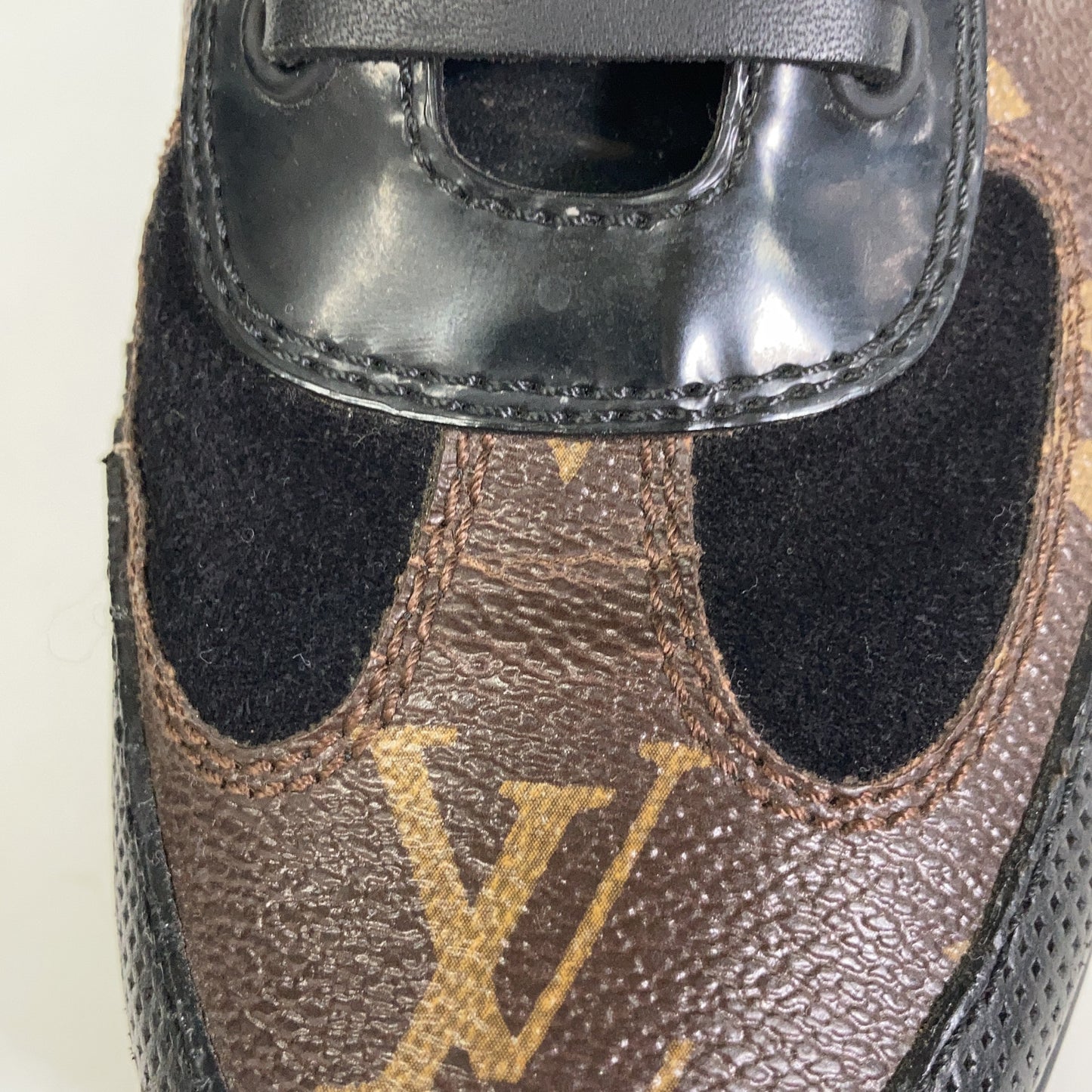 LOUIS VUITTON ルイヴィトン ワールドツアーライン ローリエート ワッペン アンクルブーツ シューズ