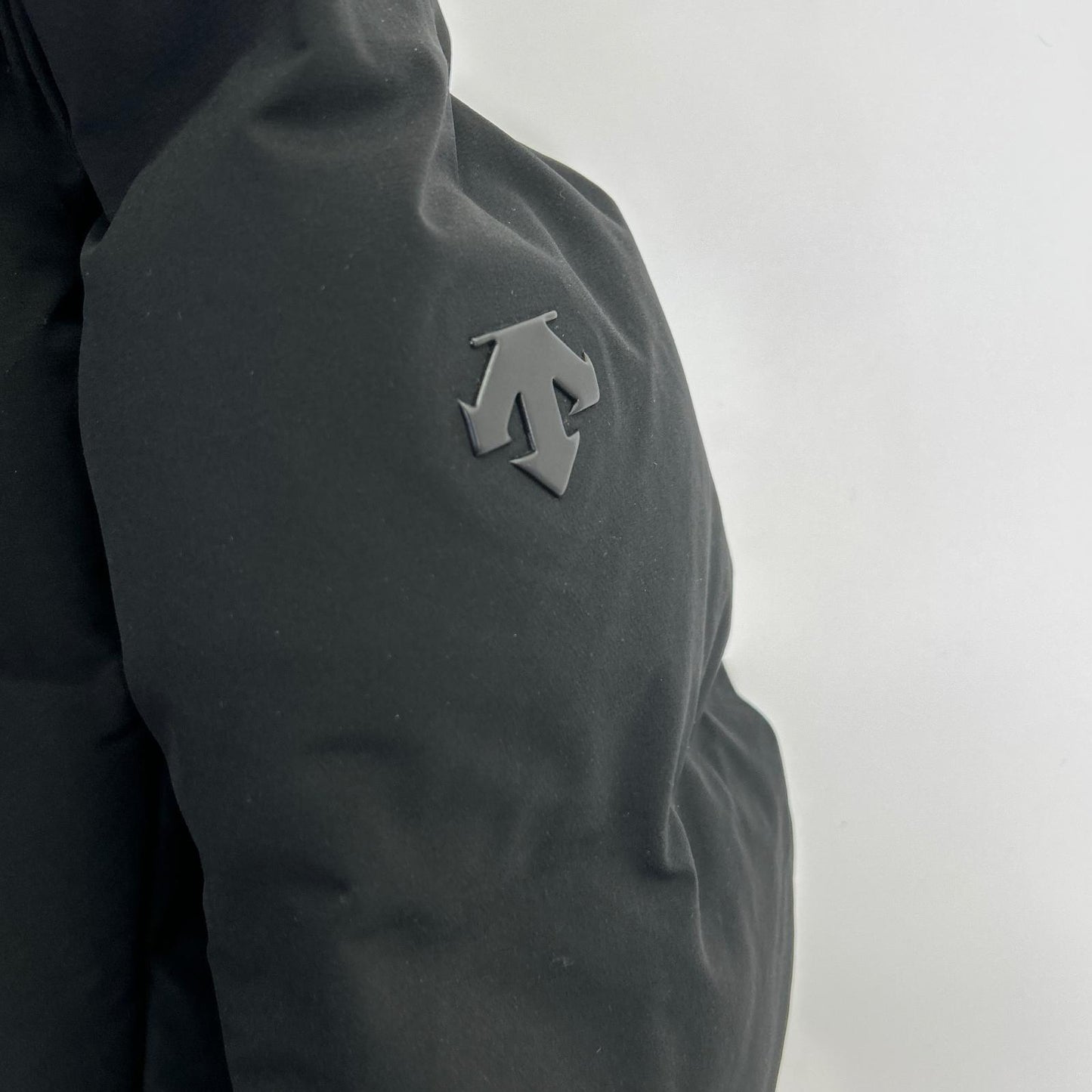 DESCENTE デサント DAMQGK30U 水沢ダウン ブラック オルテライン マウンテニア ダウンジャケット ジャケット