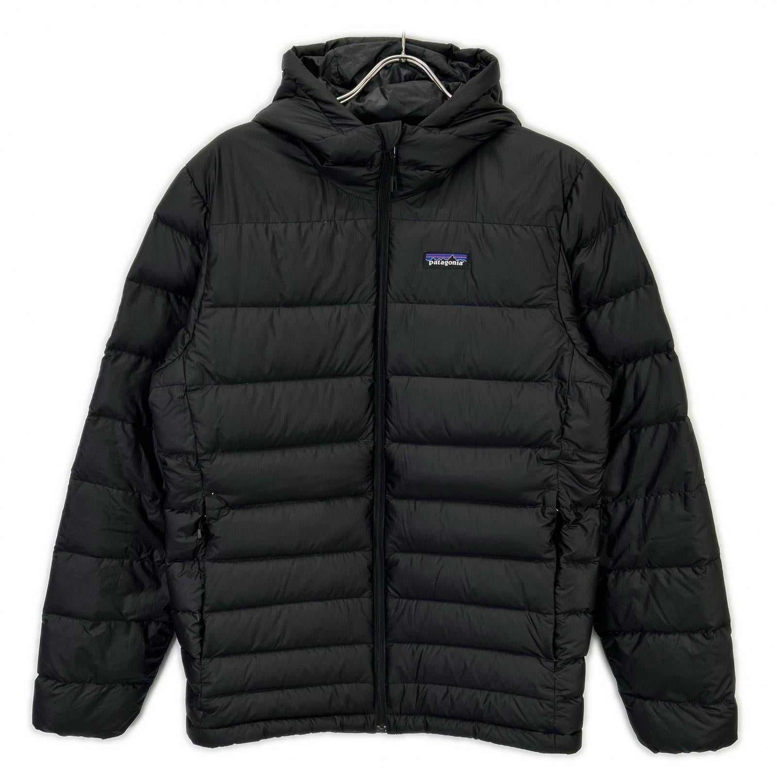 patagonia パタゴニア 84902 ﾌﾞﾗｯｸ ﾊｲﾛﾌﾄ ﾀﾞｳﾝ ﾌｰﾃﾞｨ ジャケット S