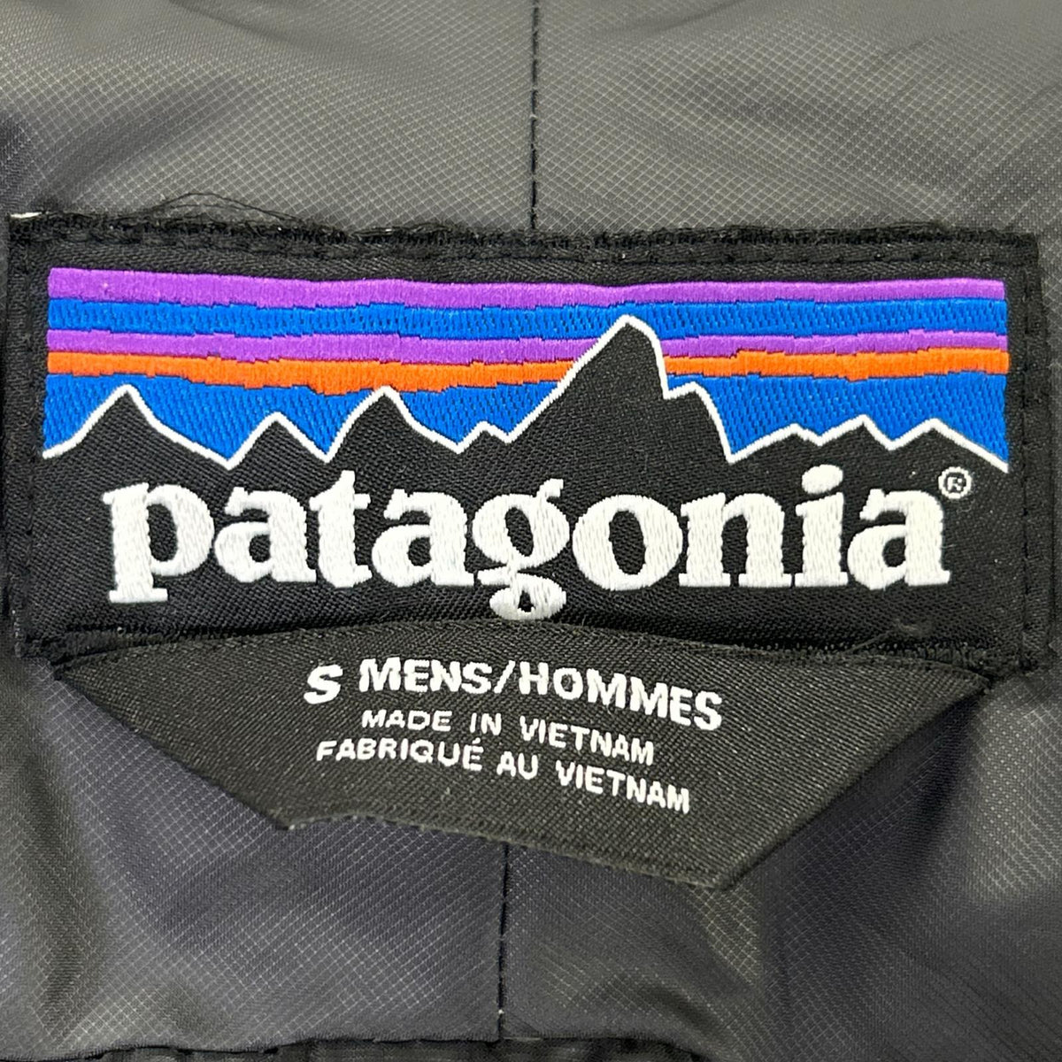 Patagonia パタゴニア 84902 ブラック ハイロフト ダウン フーディ ジャケット