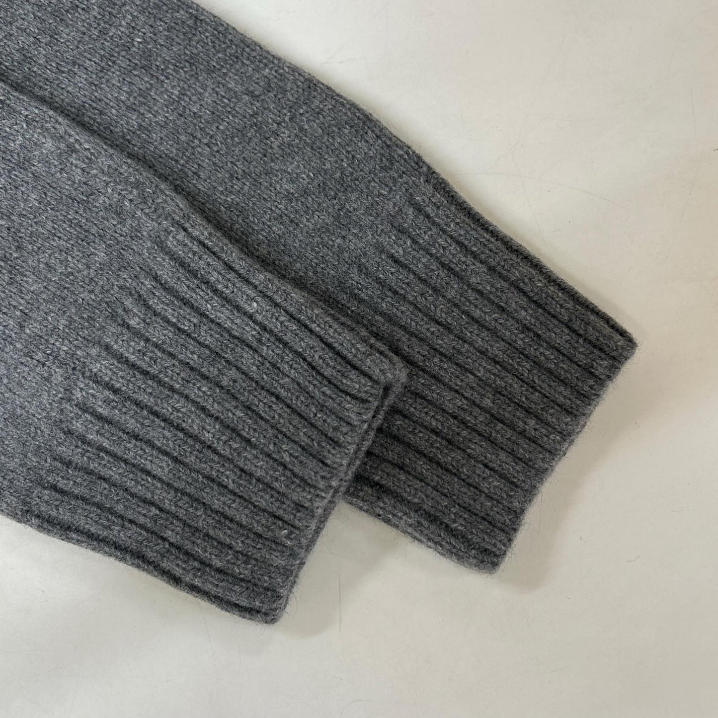 PATOU パトゥ 24A-KN202-8064 グレー ウール ニット スウェット トップス