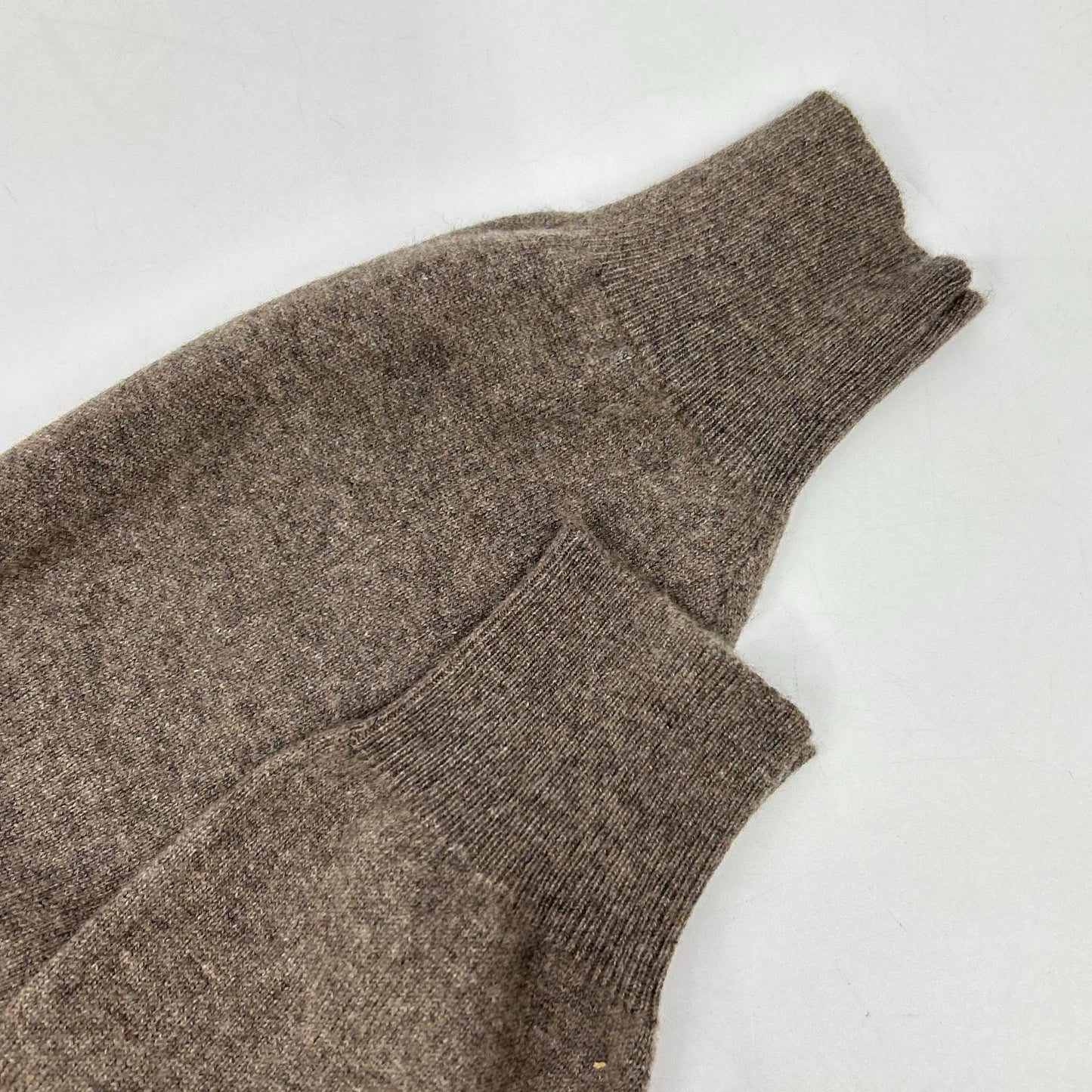 BRUNELLO CUCINELLI 布鲁奈罗·库奇内利 棕色 V领 羊绒 长袖针织衫 上衣