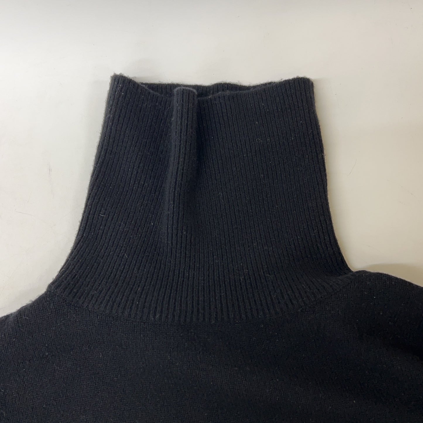 EVERY DAY I LIKE EVERYDAY I LIKE Black Aries Turtleneck Pullover Top F Ladies