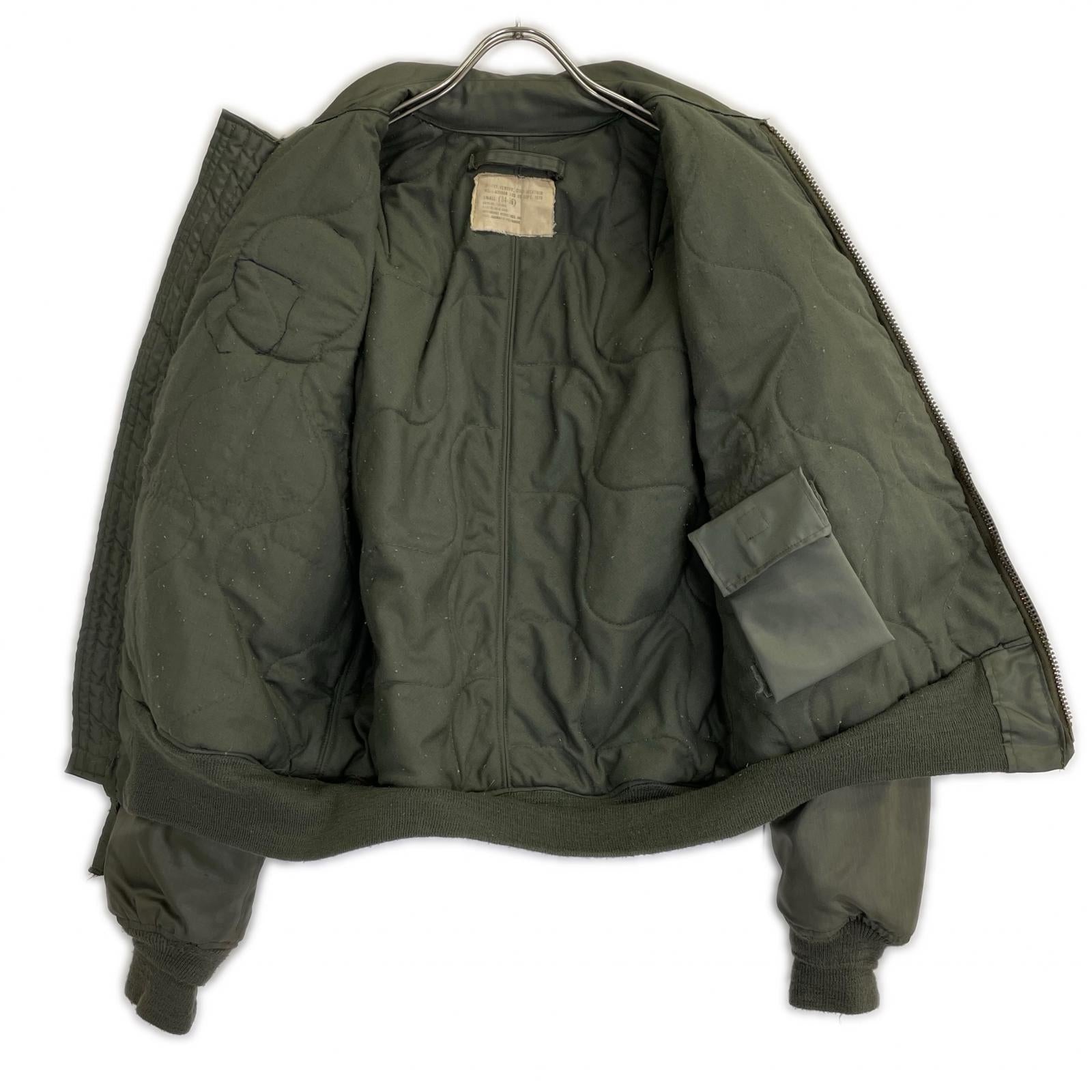 MILITARY ミリタリー カーキ 76年製 レスキューポケット CWU-45/Pフライトジャケット ジャケット