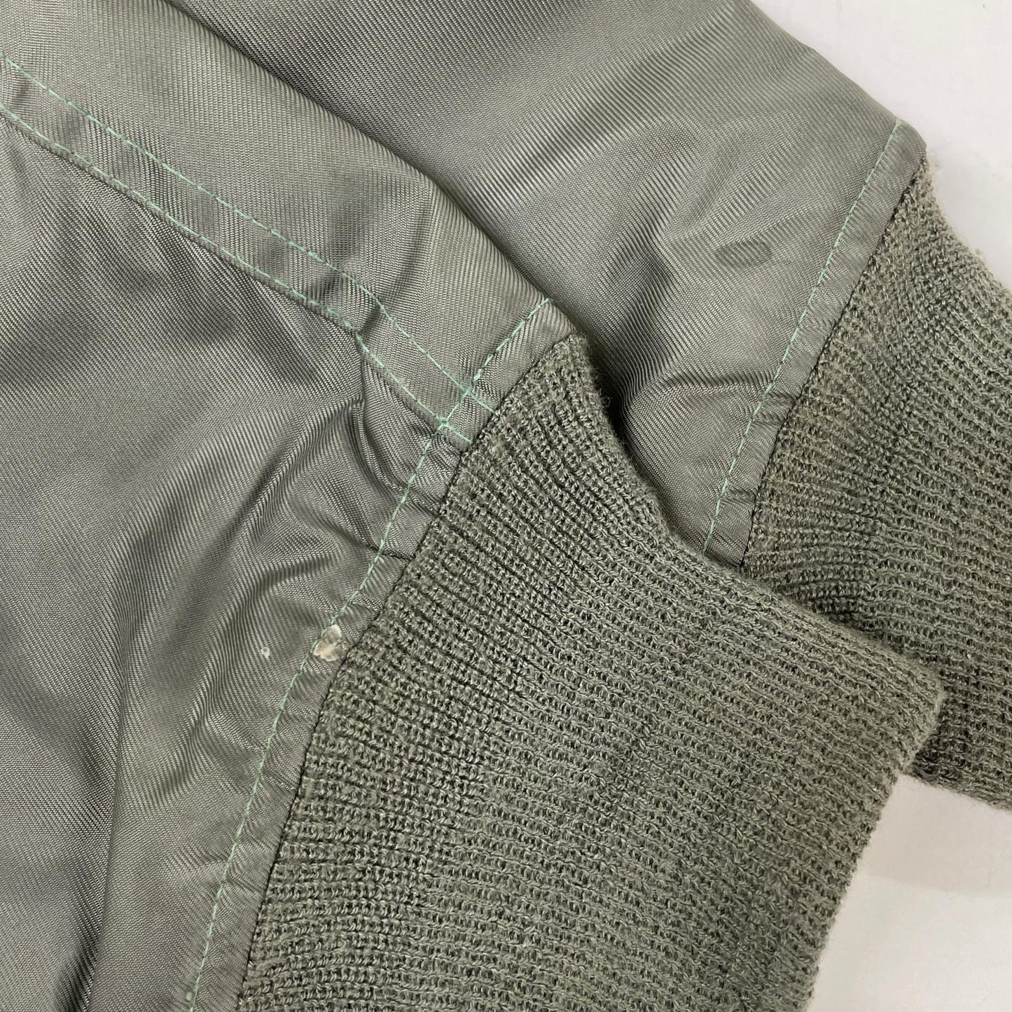 MILITARY ミリタリー カーキ 88年製 パッチ付き CWU36-P フライトジャケット ジャケット