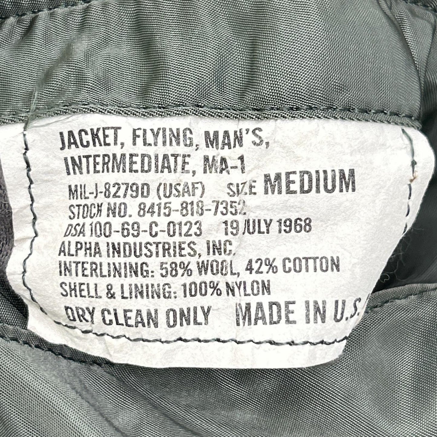 ALPHA INDUSTRIES 阿尔法工业 卡其色 MA-1 1968年复刻款 带徽章飞行夹克 夹克