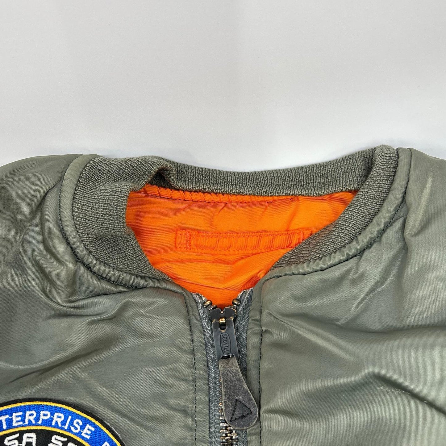 ALPHA INDUSTRIES 阿尔法工业 卡其色 MA-1 1968年复刻款 带徽章飞行夹克 夹克