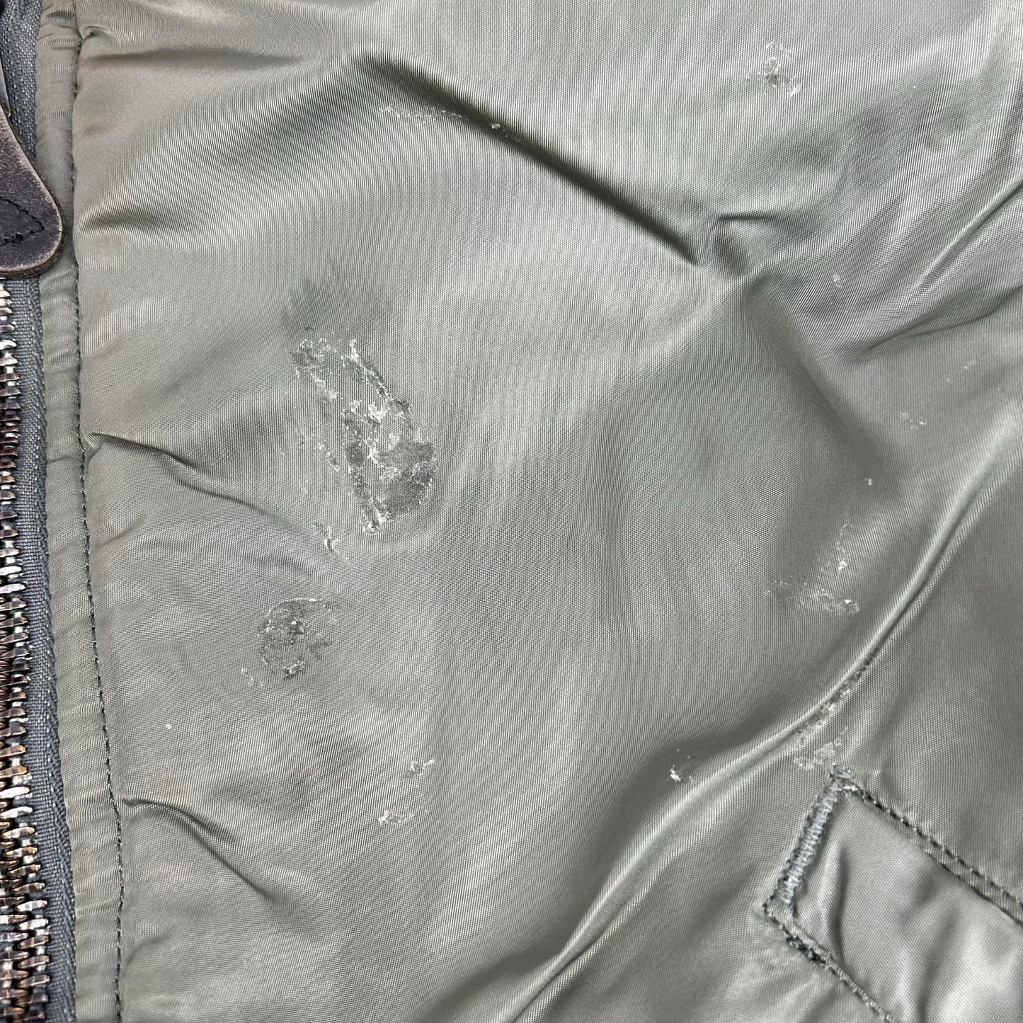 ALPHA INDUSTRIES 阿尔法工业 卡其色 MA-1 1968年复刻款 带徽章飞行夹克 夹克