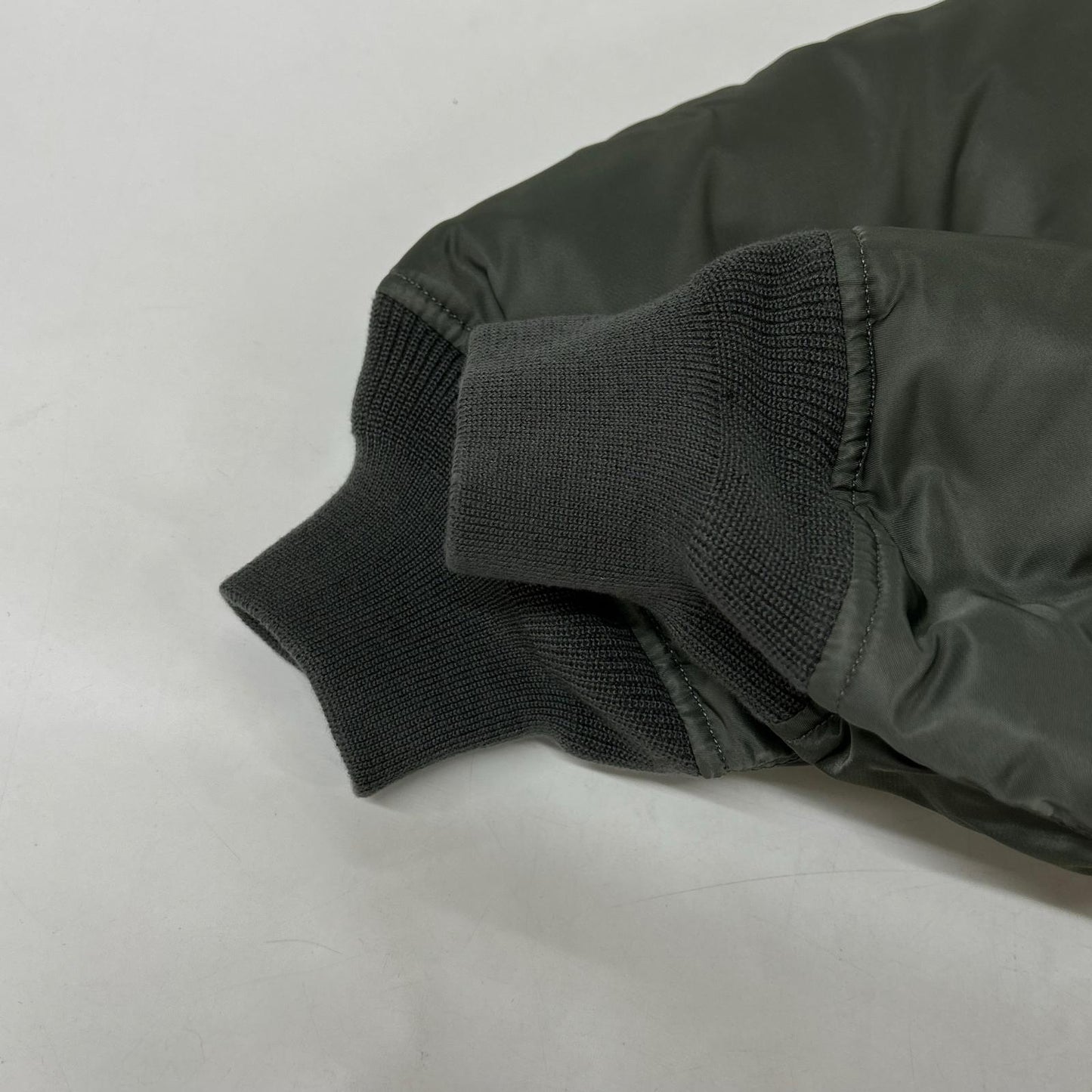 ALPHA INDUSTRIES アルファインダストリーズ MOONLOID別注 TA0510-9059 VINTAGE GRAY DOWN MA-1 ジャケット