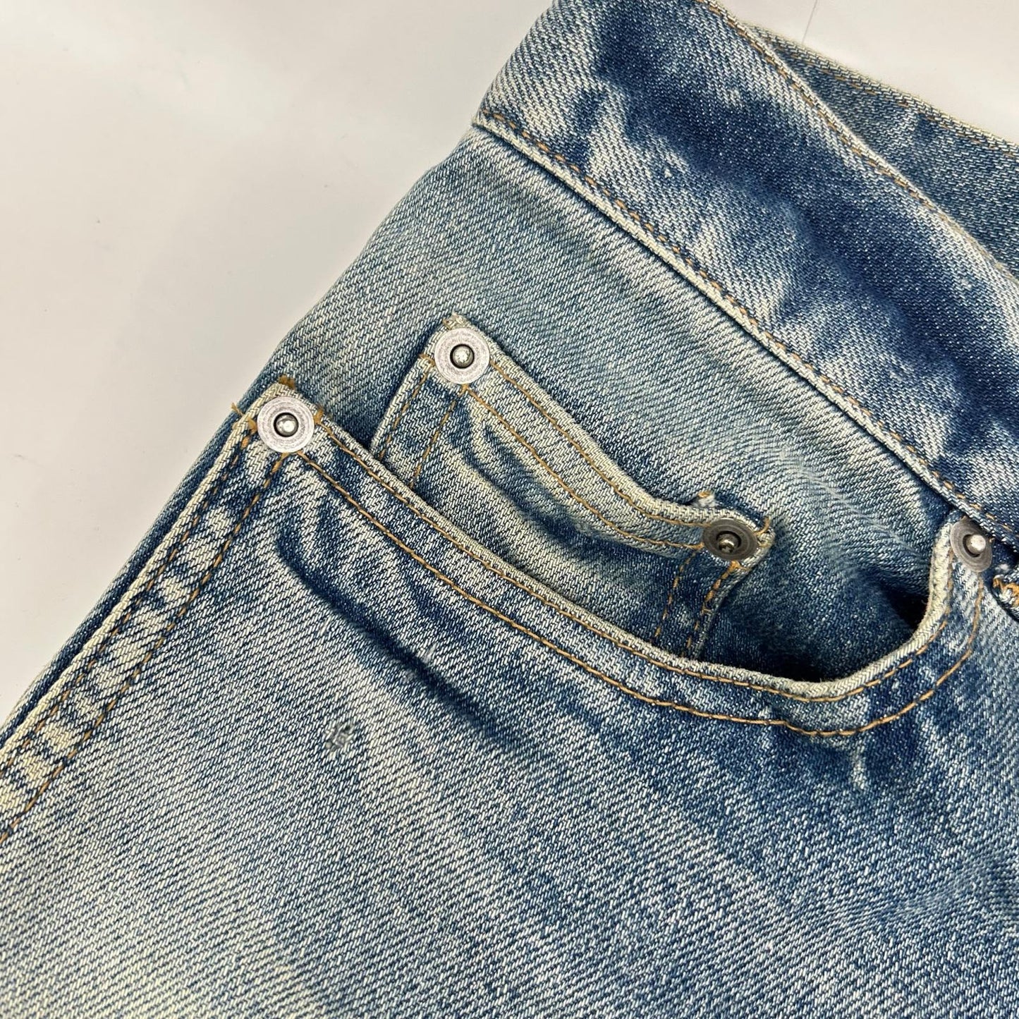 SAINT LAURENT PARIS 圣罗兰巴黎 19年 606663 做旧破洞修身牛仔裤 下装