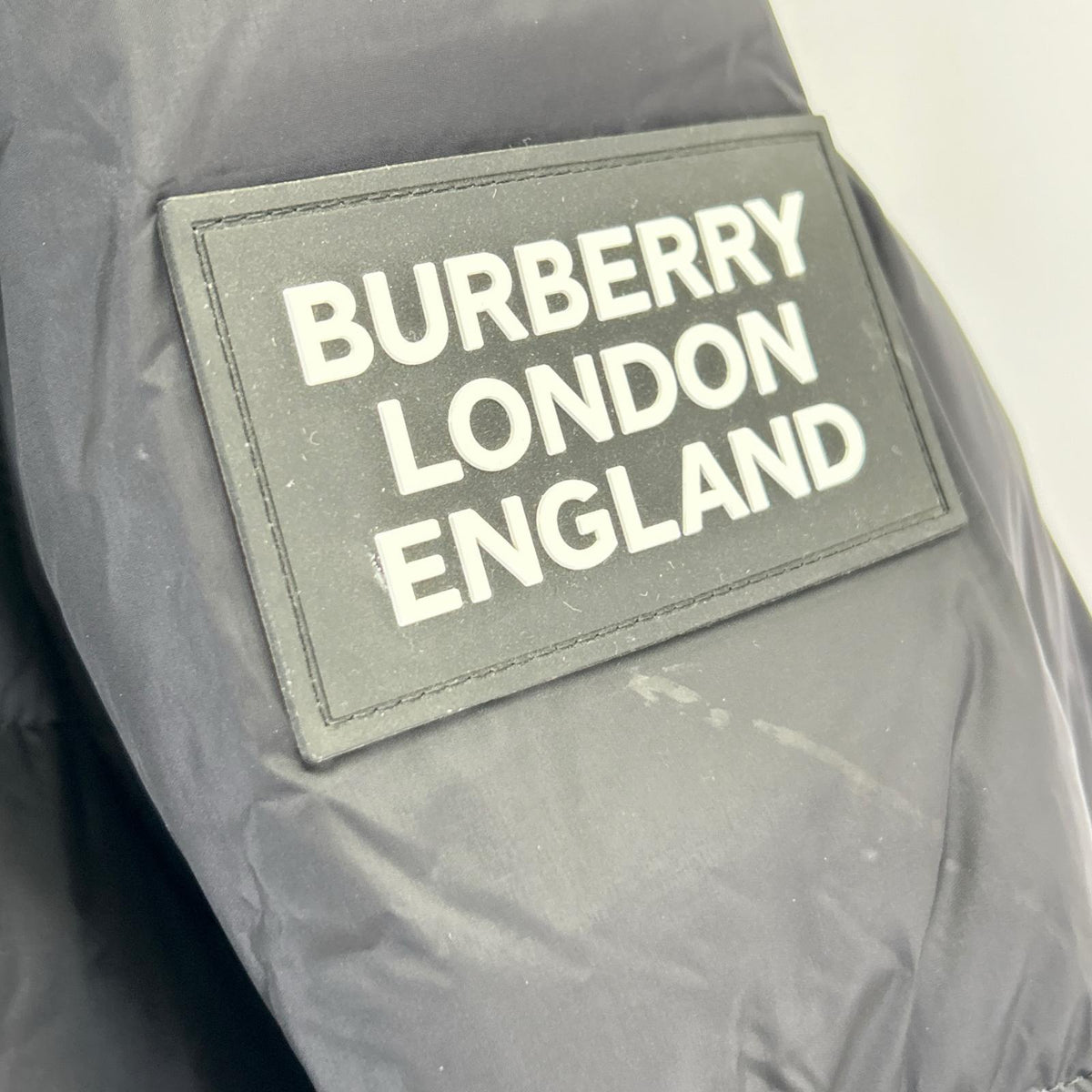 BURBERRY 【domestic official】8018731 LOCKWELL 2WAY hooded down jacket jacket