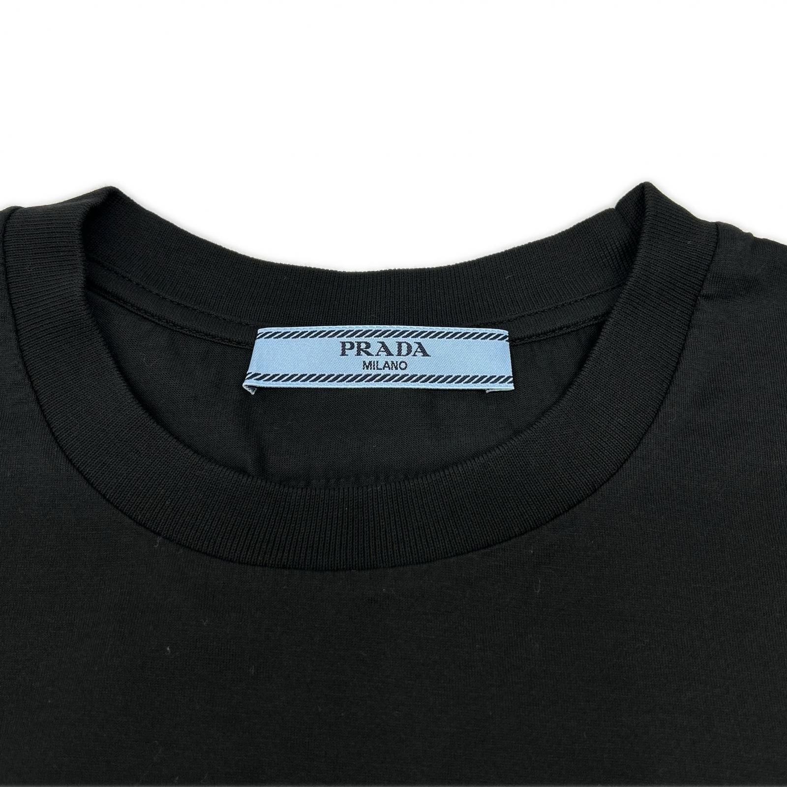 PRADA プラダ  19年製 135520 ﾌﾞﾗｯｸ ｺｯﾄﾝTｼｬﾂ L 19年製 135520 ﾌﾞﾗｯｸ ｺｯﾄﾝTｼｬﾂ トップス L レディース – style-eco.shop