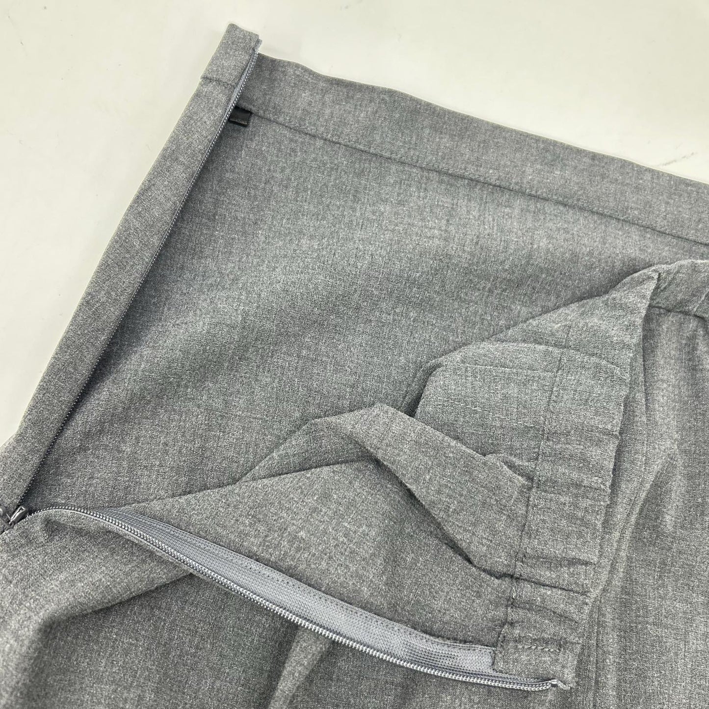 25AW ｸﾞﾚｰ 接触冷感 ﾏﾙﾁWAYﾚｲﾔｰﾄﾞｼｬﾂｽｶｰﾄｾｯﾄ スーツ セットアップ 38 レディース