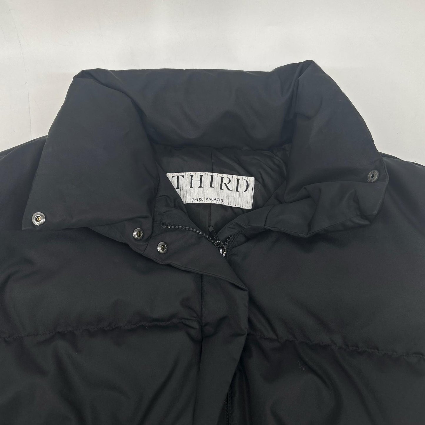 THIRD MAGAZINE A0833FJM501 Black Stand-collar down coat