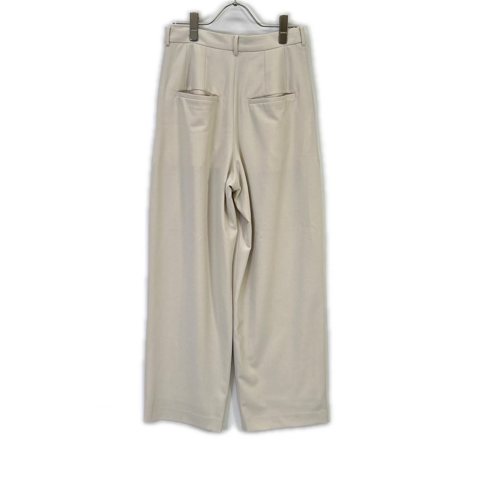 CLANE クラネ 19110-7202 25AW アイボリー BASIC TUCK PANTS ボトムス