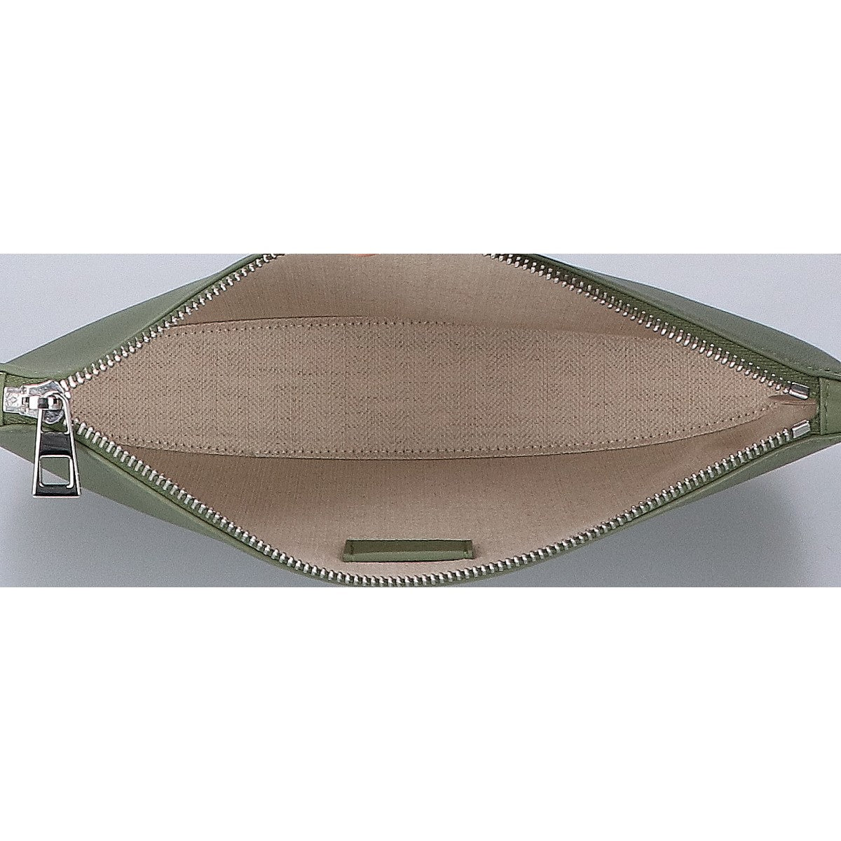 新品同様 Q730C63X01 OBLONG POUCH オブロング ポーチ プレーンレザー セカンドバッグ クラッチバッグ レディース