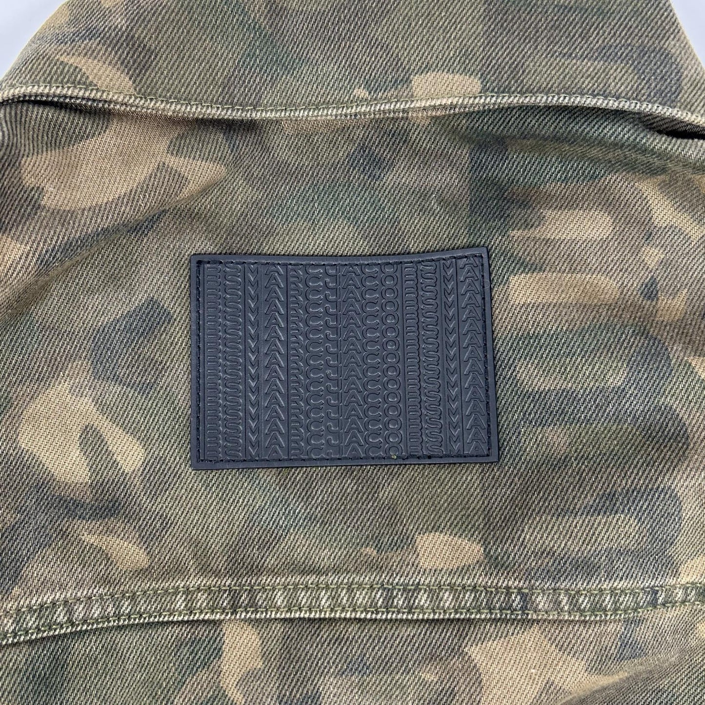 MARC JACOBS マーク ジェイコブス 2S4RJC005D07 カーキ カモフラ ビッグトラッカージャケット ジャケット