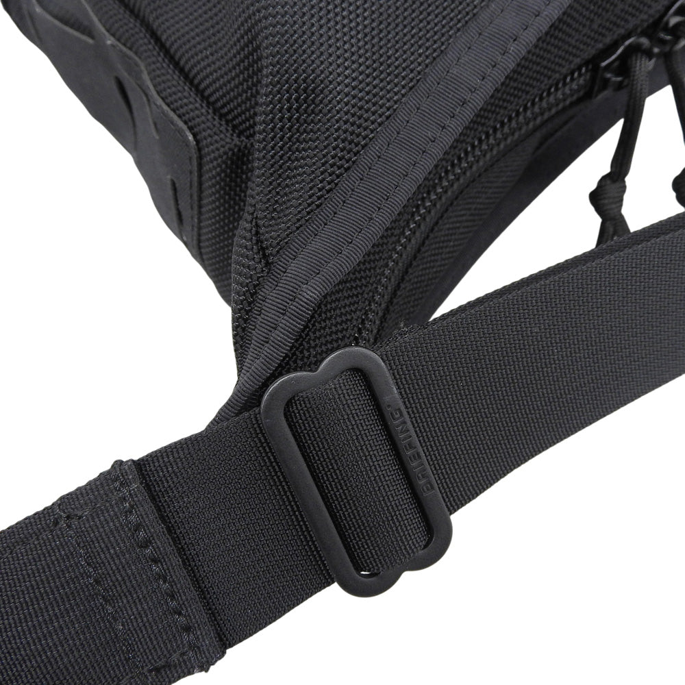 BRIEFING ブリーフィング 美品 プログレッシブ トリッパー ショルダーバッグ メンズ 黒 ブラック ショルダーバッグ