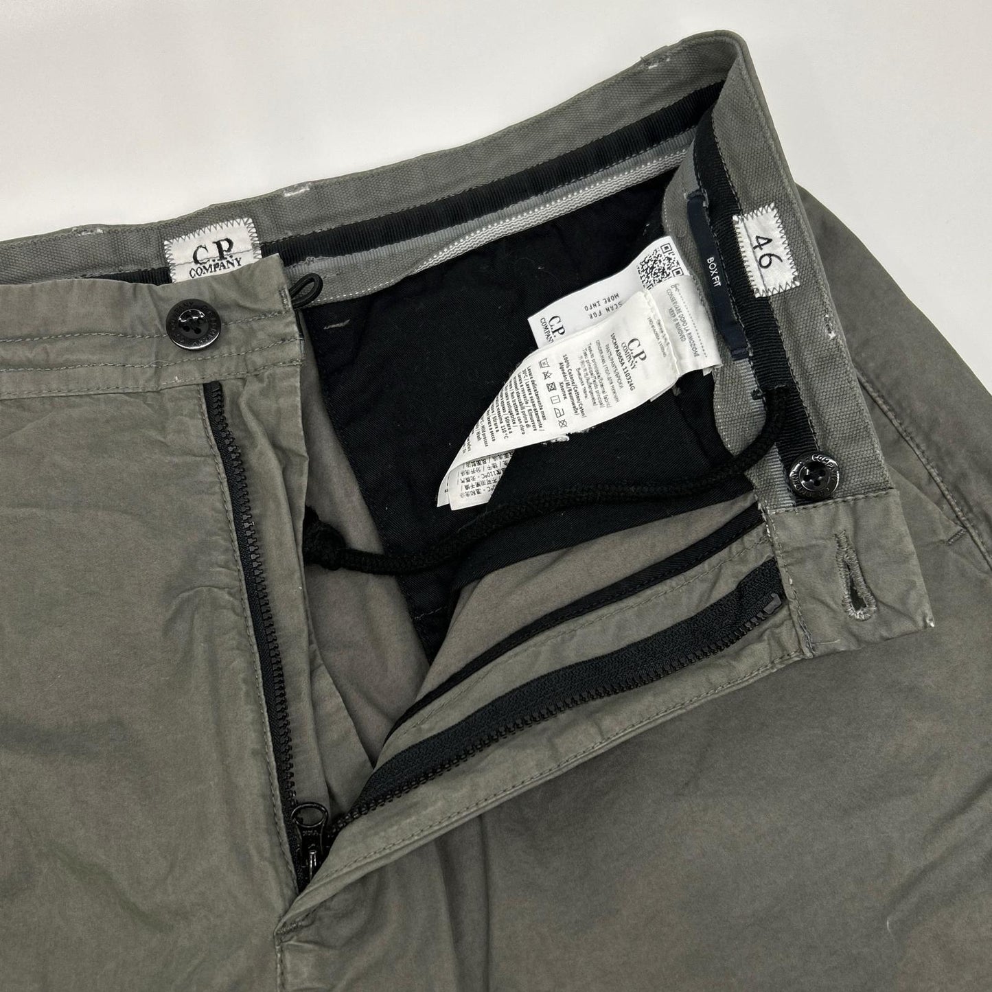 C.P.COMPANY シーピーカンパニー 9CMPA065A カーキ CARGO PT IN MICROPEPS PEACHED ボトムス