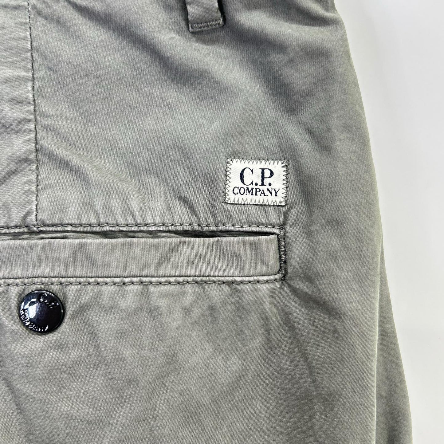 C.P.COMPANY シーピーカンパニー 9CMPA065A カーキ CARGO PT IN MICROPEPS PEACHED ボトムス