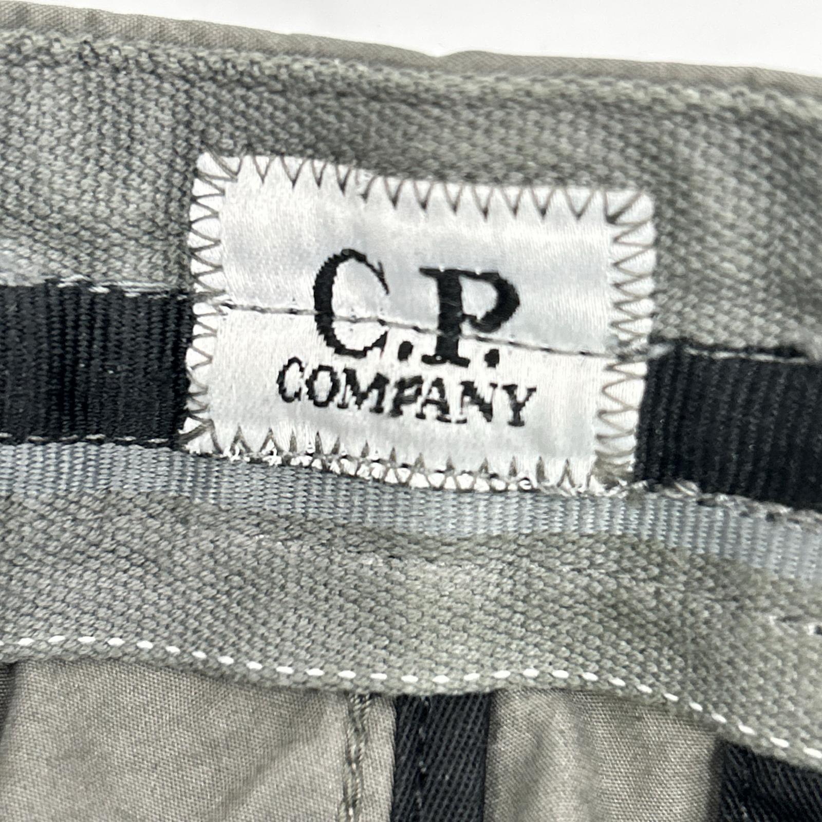C.P.COMPANY シーピーカンパニー 9CMPA065A カーキ CARGO PT IN MICROPEPS PEACHED ボトムス
