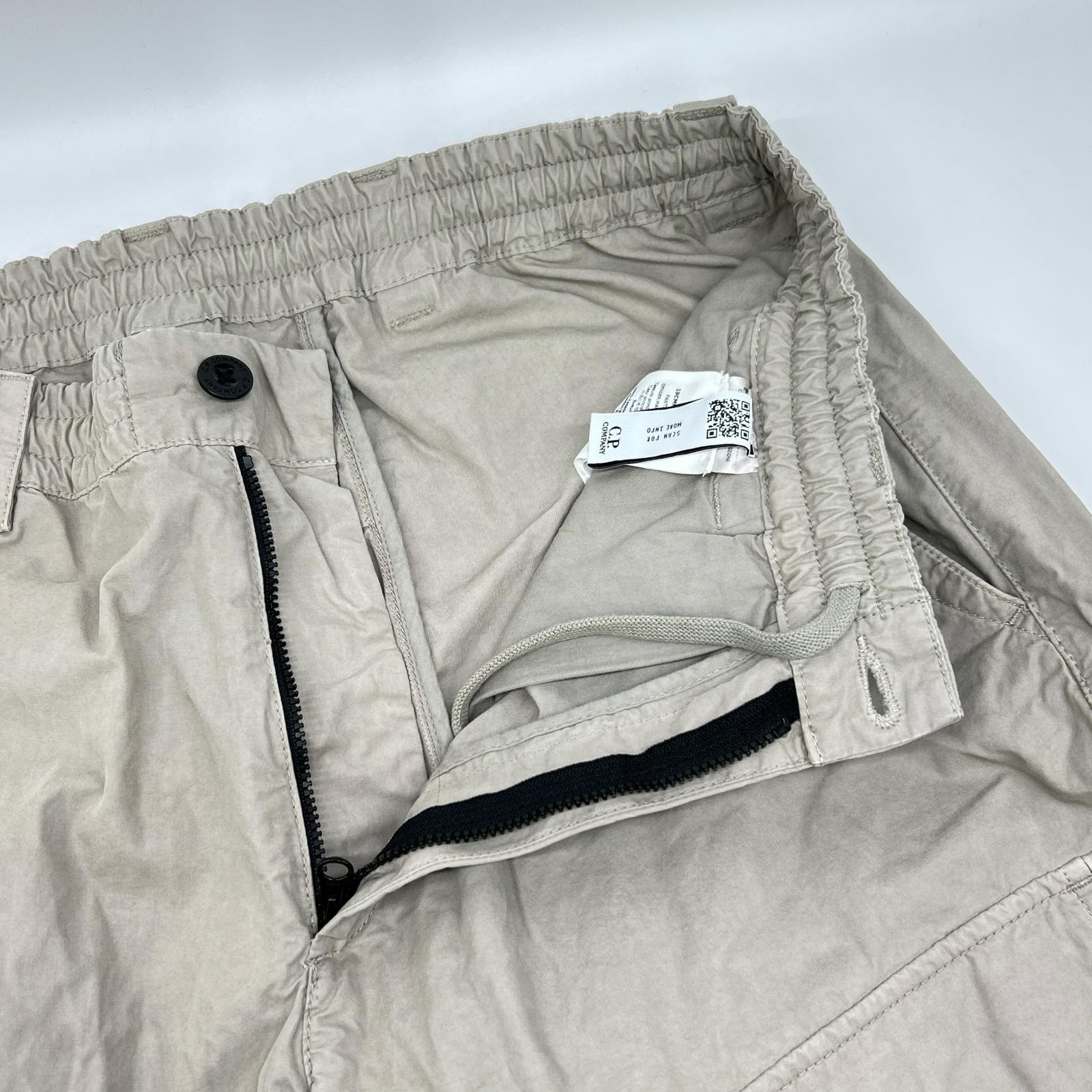 C.P.COMPANY シーピーカンパニー 19CMPA066A ベージュ CARGO PT IN MICROPEPS PEACHED ボトムス