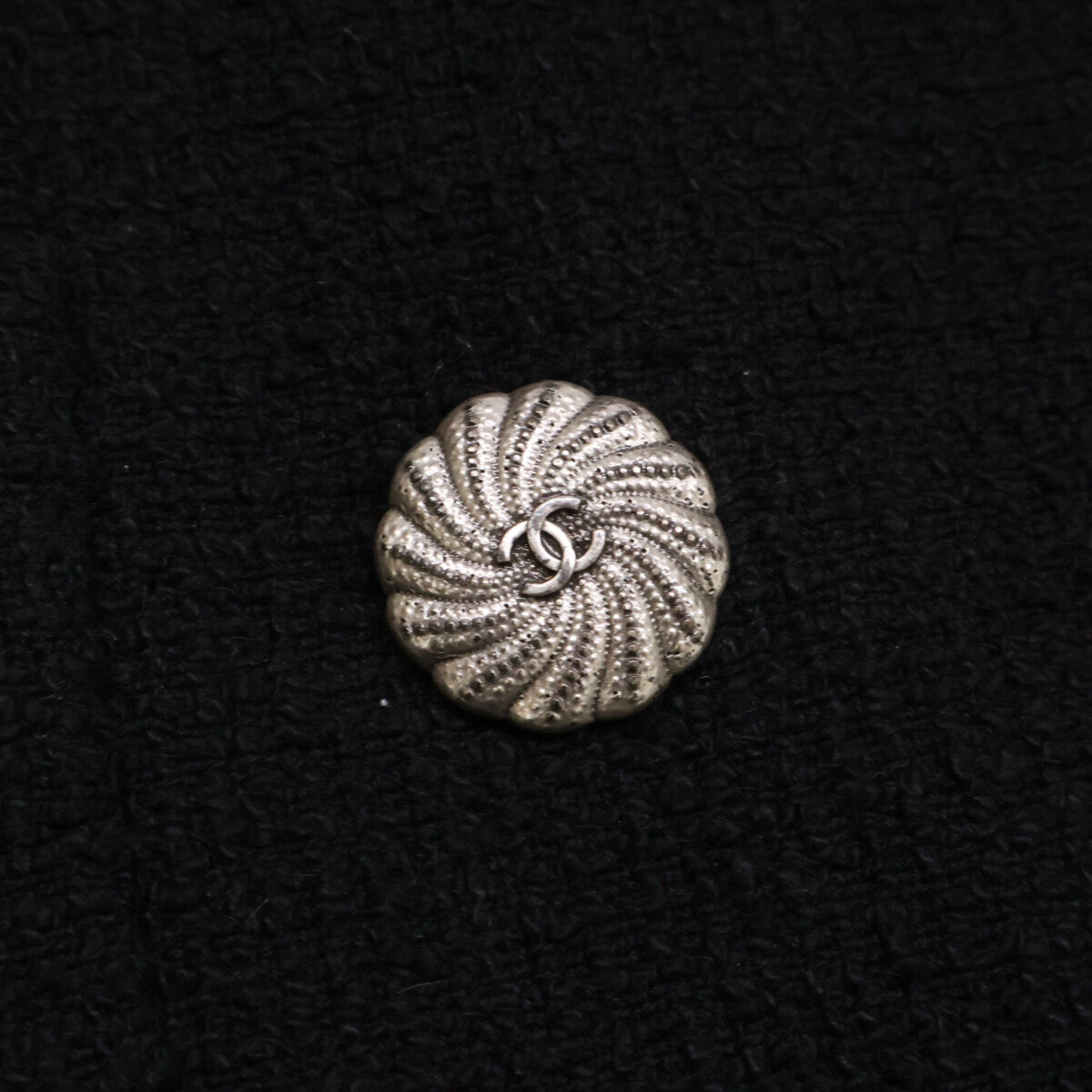 CHANEL シャネル 【国内正規】P43203V31742 ココマークボタン ロゴ刺繍 ツイードジャケット ジャケット