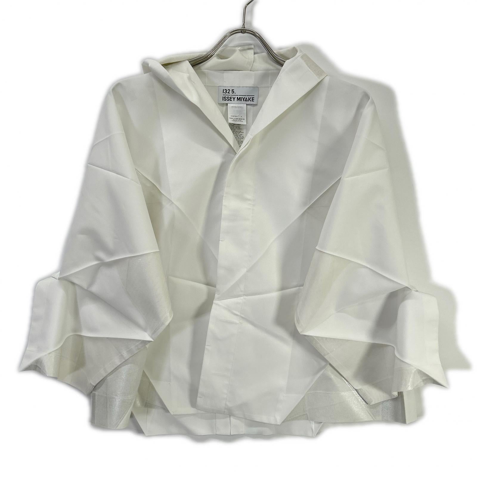 132 5. ISSEY MIYAKE 132 5. ISSEY MIYAKE IL38FD011 ホワイト 折り紙 ジャケット ジャケット