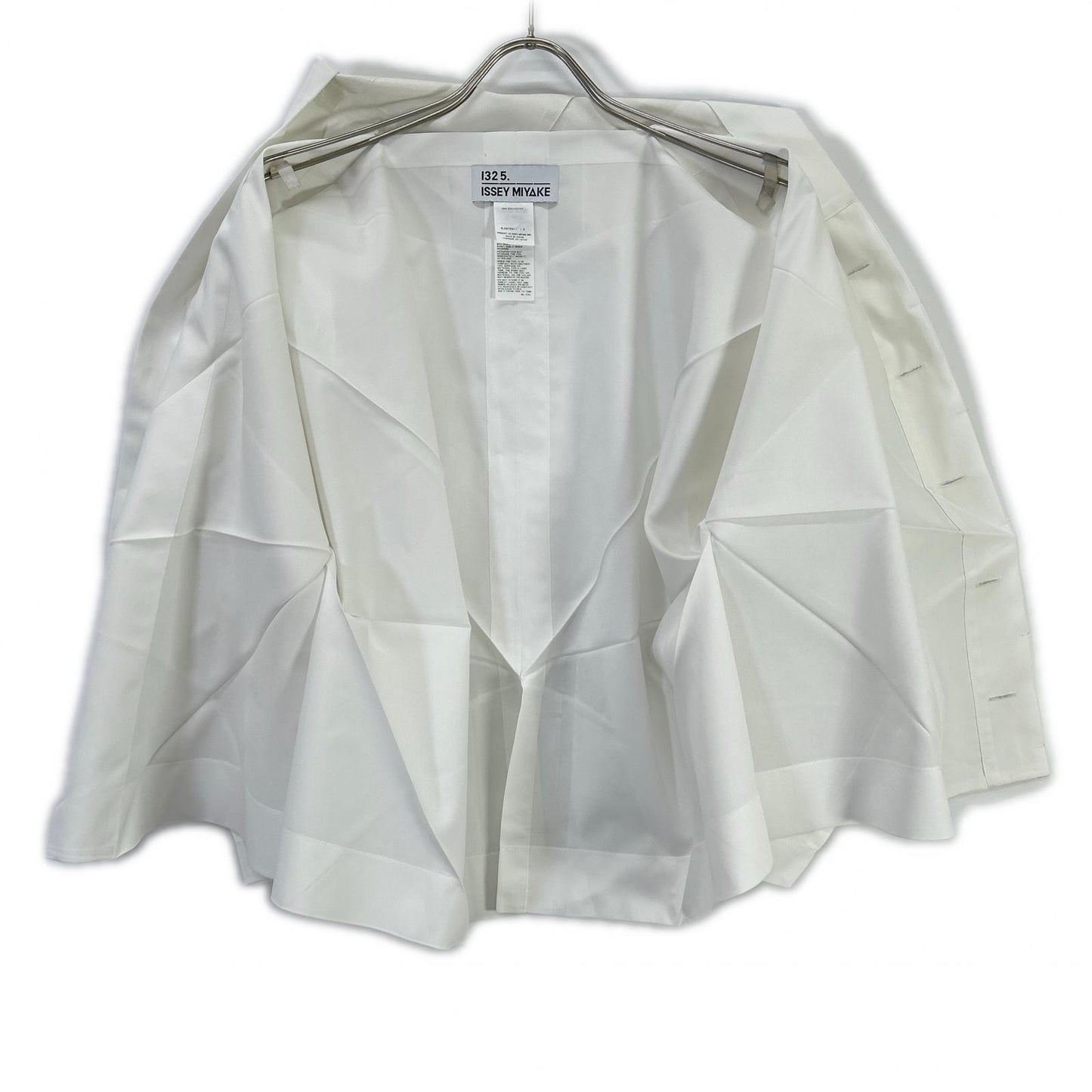 132 5. ISSEY MIYAKE 132 5. ISSEY MIYAKE IL38FD011 ホワイト 折り紙 ジャケット ジャケット
