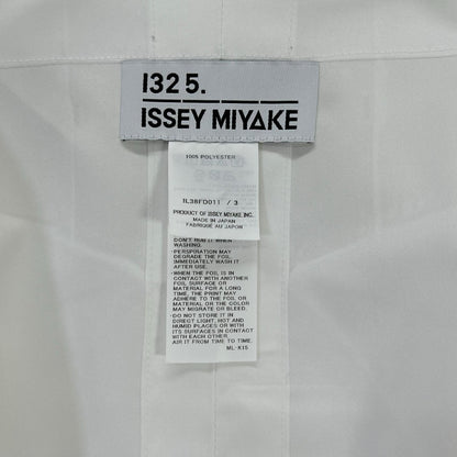 132 5. ISSEY MIYAKE 132 5. ISSEY MIYAKE IL38FD011 ホワイト 折り紙 ジャケット ジャケット