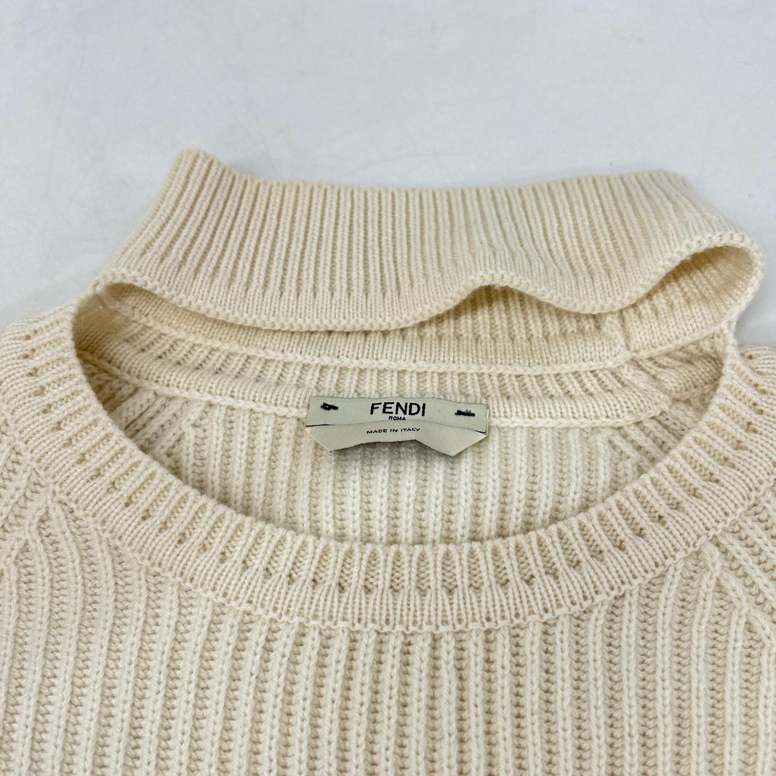 FENDI フェンディ FZY545 A1DE 17年製 ホワイト カシミヤ100