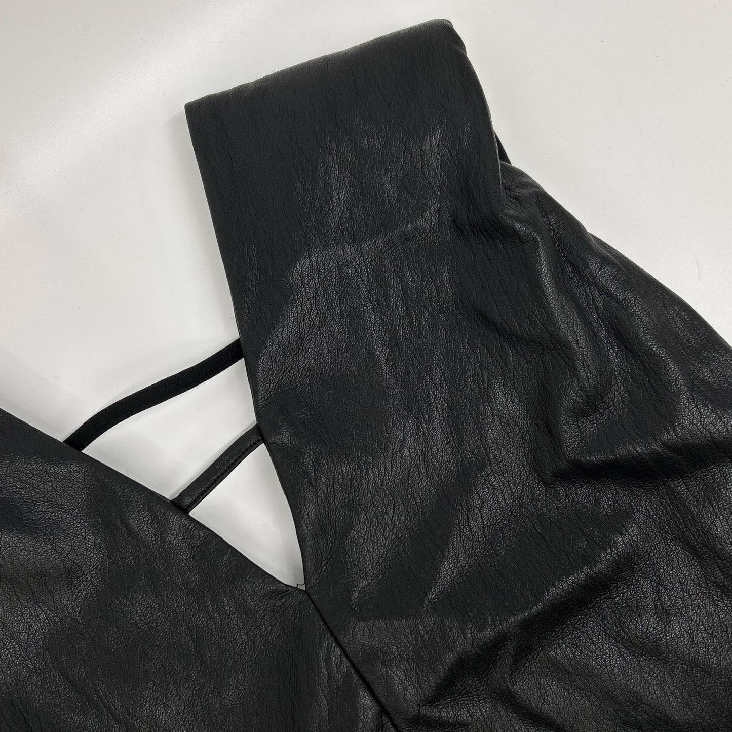 PRANK PROJECT プランクプロジェクト 31251315121 ブラック Front Leather Boxy V Neck Top トップス