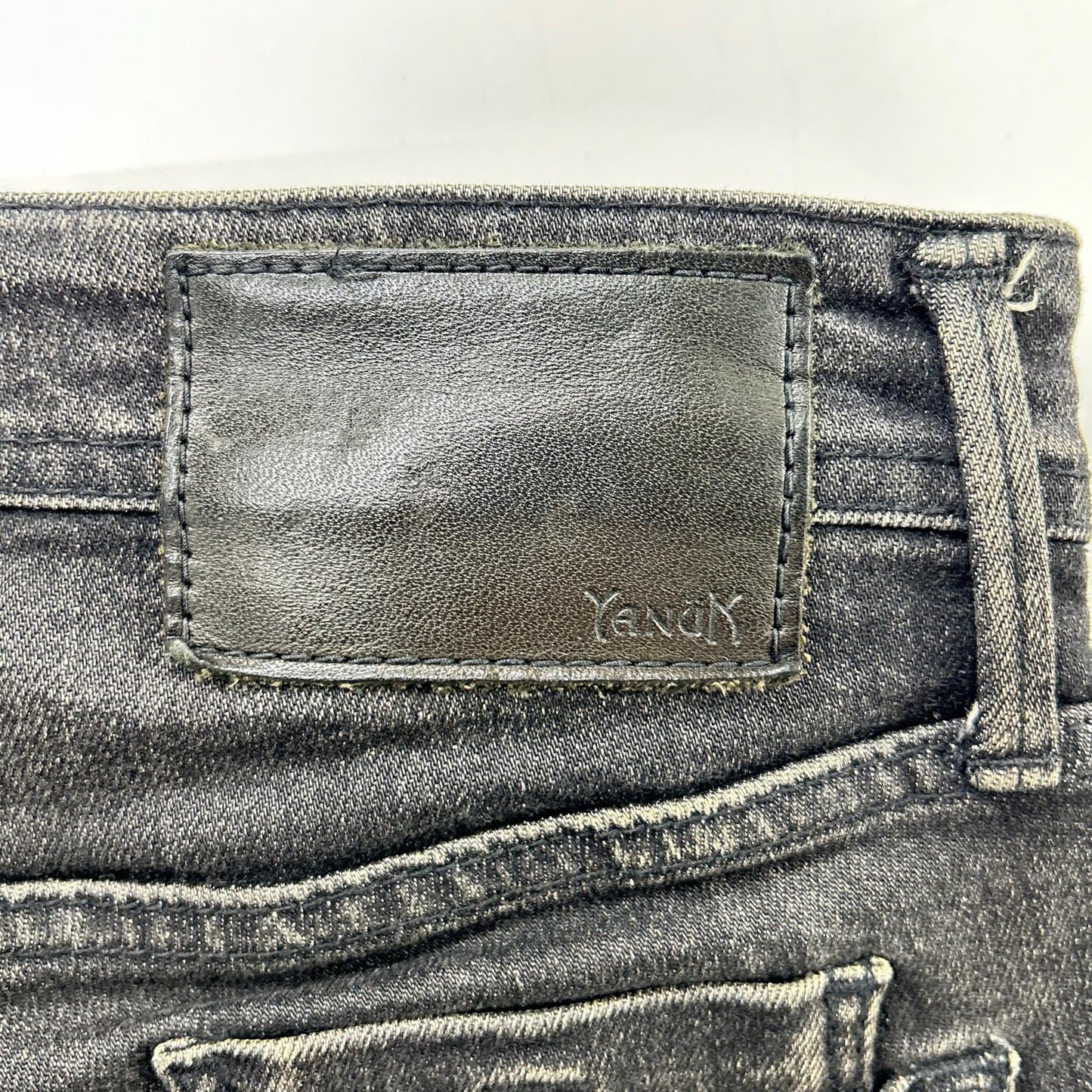 YANUK ヤヌーク 57213004 ブラック ニール ウォッシュ加工 ストレッチ タイトスリム デニムパンツ ボトムス
